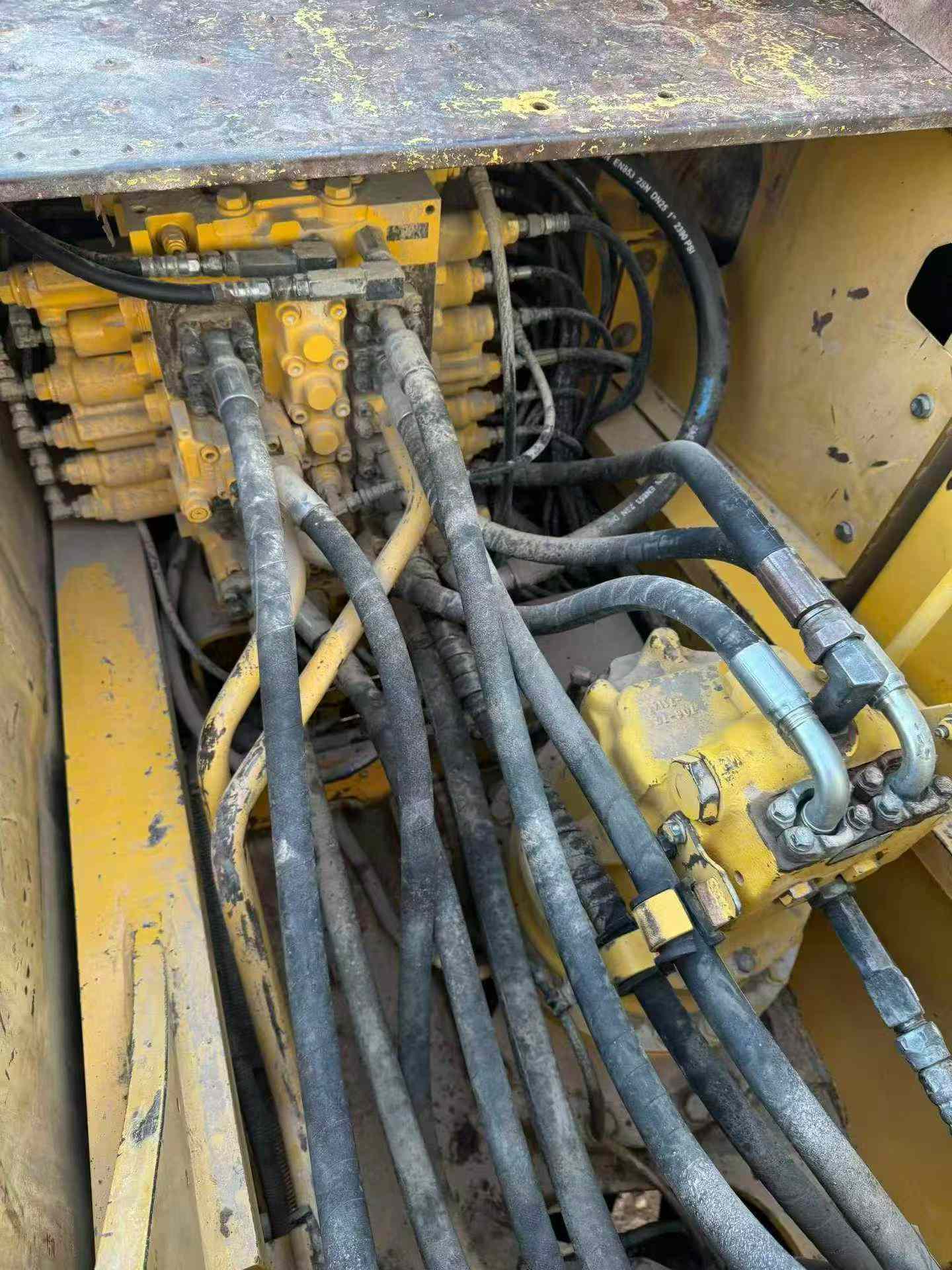 Buy Komatsu PC240-6 Used Excavator / 3