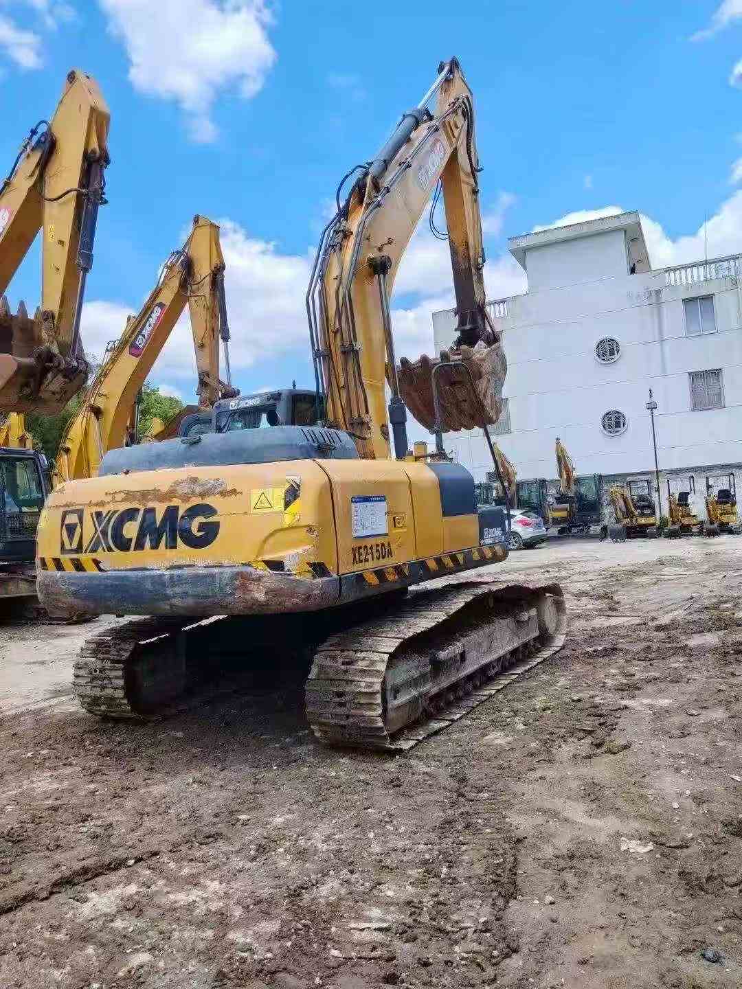 Buy XCMG XE215D Used Excavator / 3