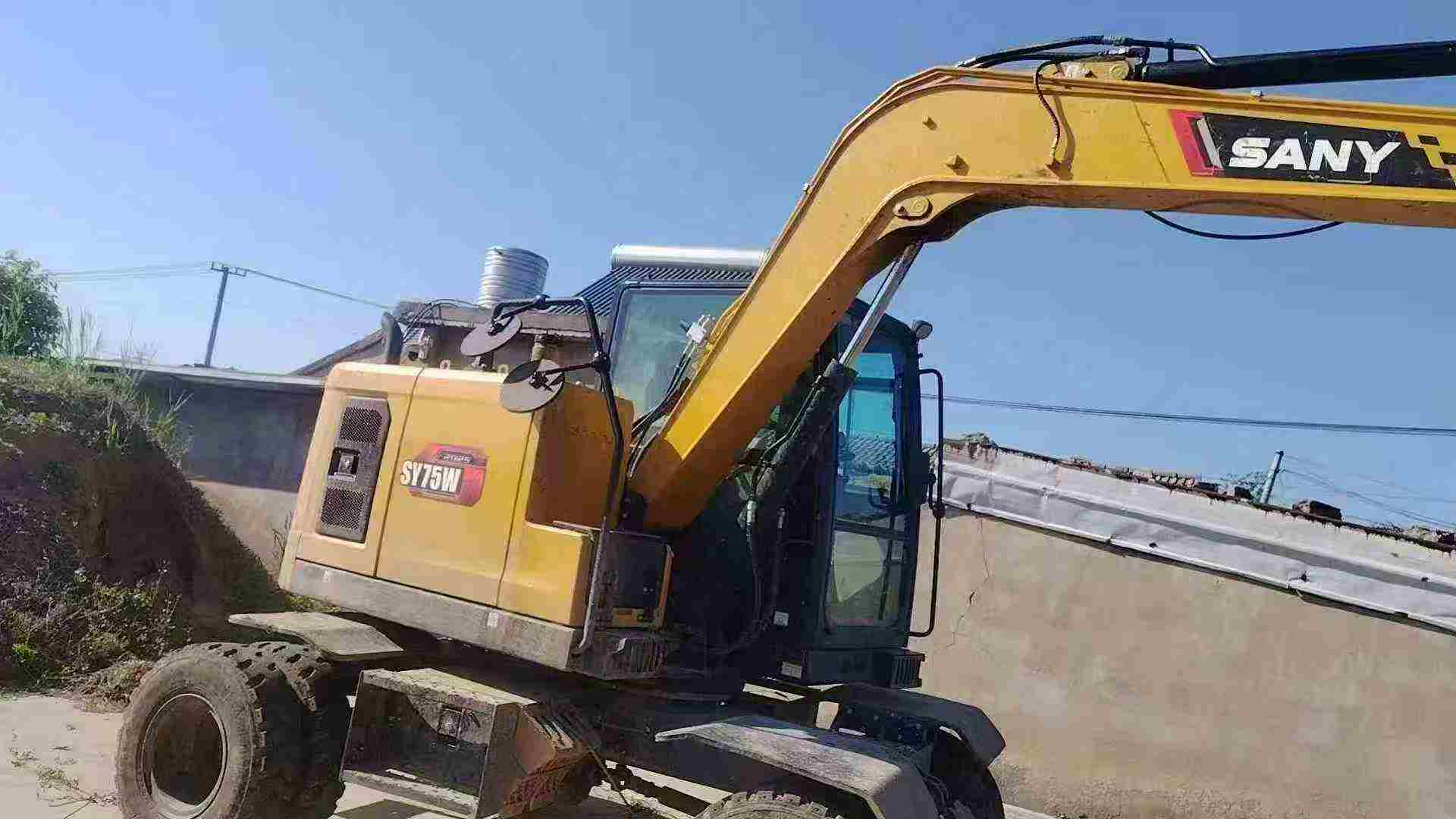 Buy Sany SY75 Used Excavator / 2