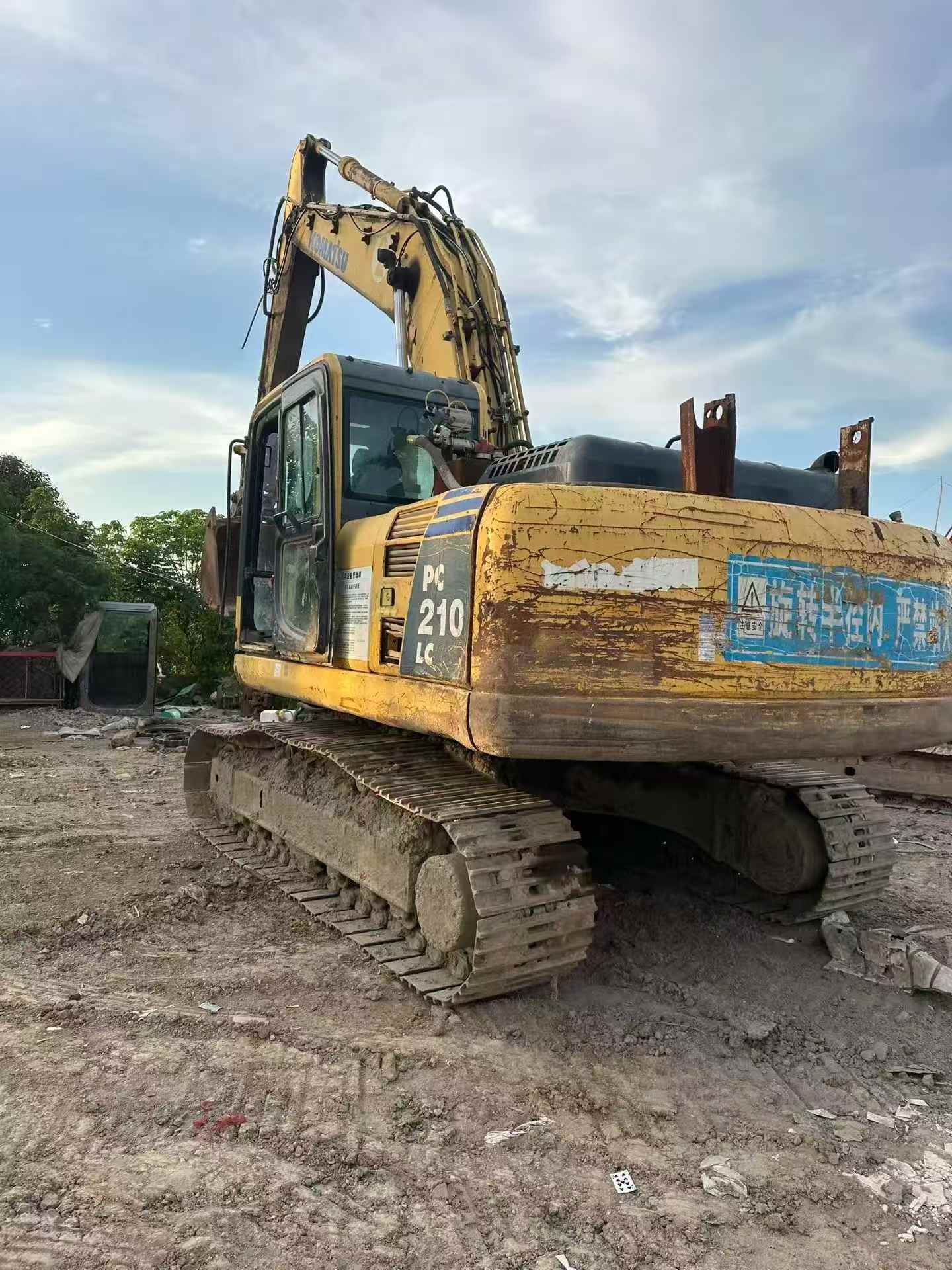 Купить Подержанный Экскаватор Komatsu PC200-8 / 3