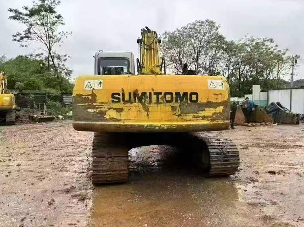 Buy Sumitomo SH200 Used Excavator / 3