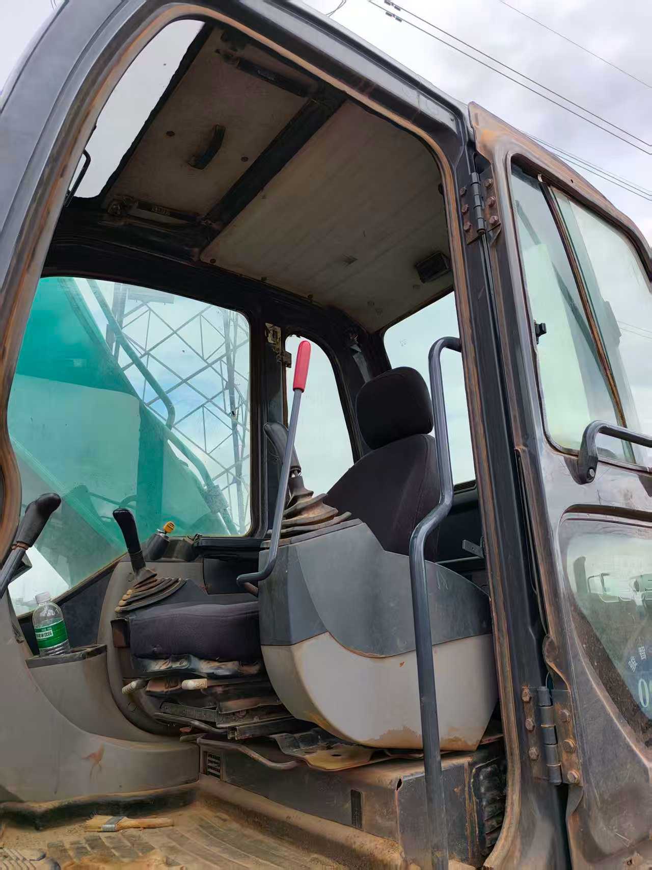Buy Kobelco SK260 Used Excavator / 4