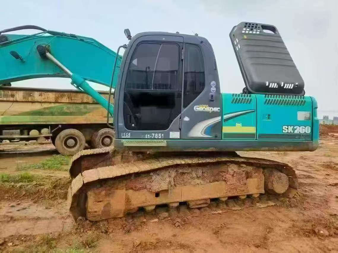 Buy Kobelco SK200-2 Used Excavator / 2