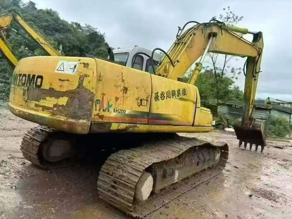 Buy Sumitomo SH200 Used Excavator / 4