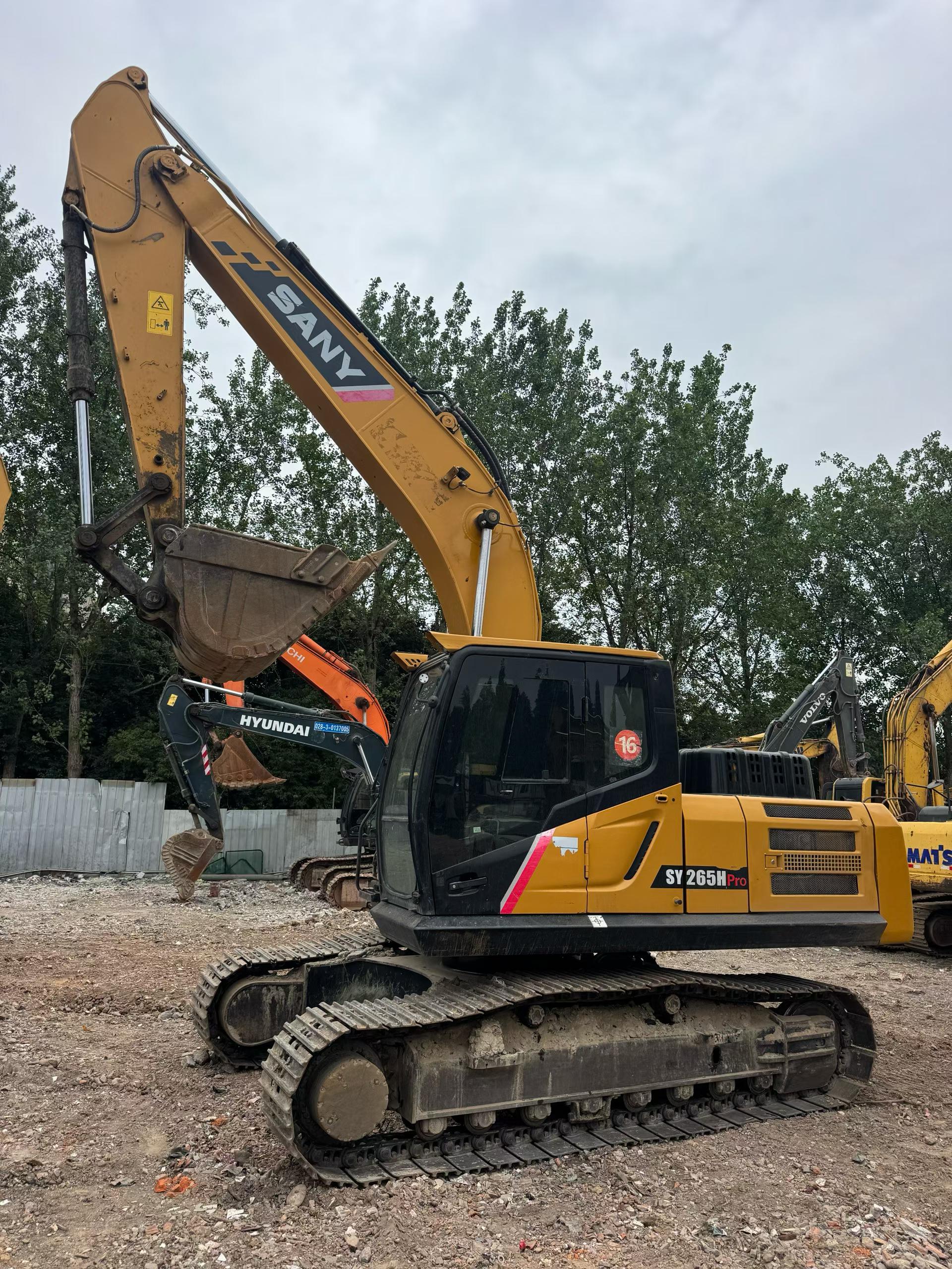 Buy Sany SY225H Used Excavator / 4