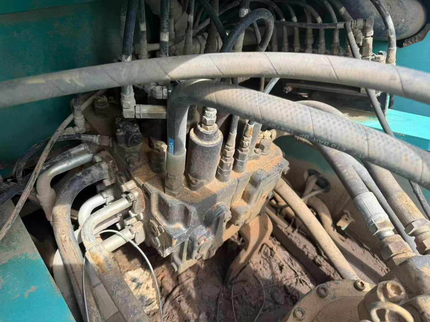 Buy Kobelco SK260 Used Excavator / 6