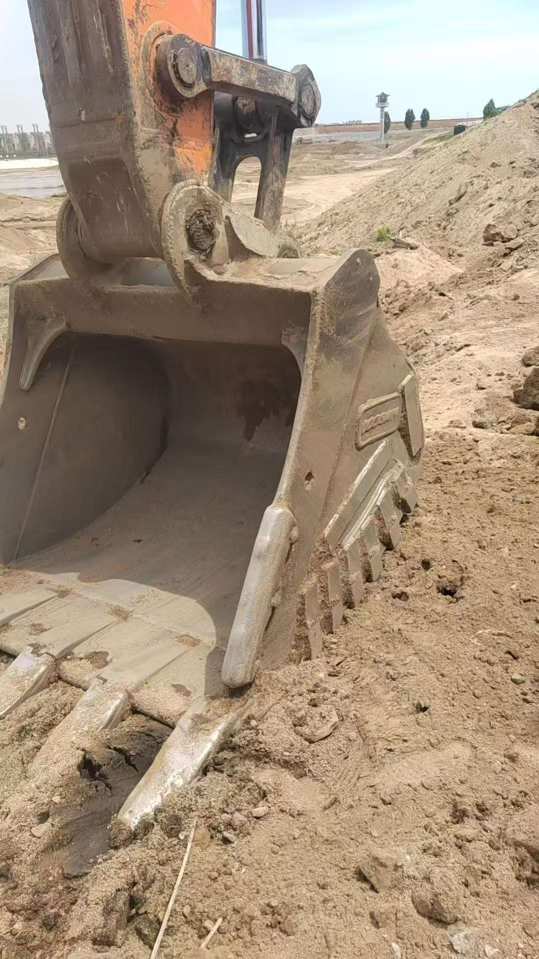 Buy Doosan DX380LC-5 Used Excavator / 5