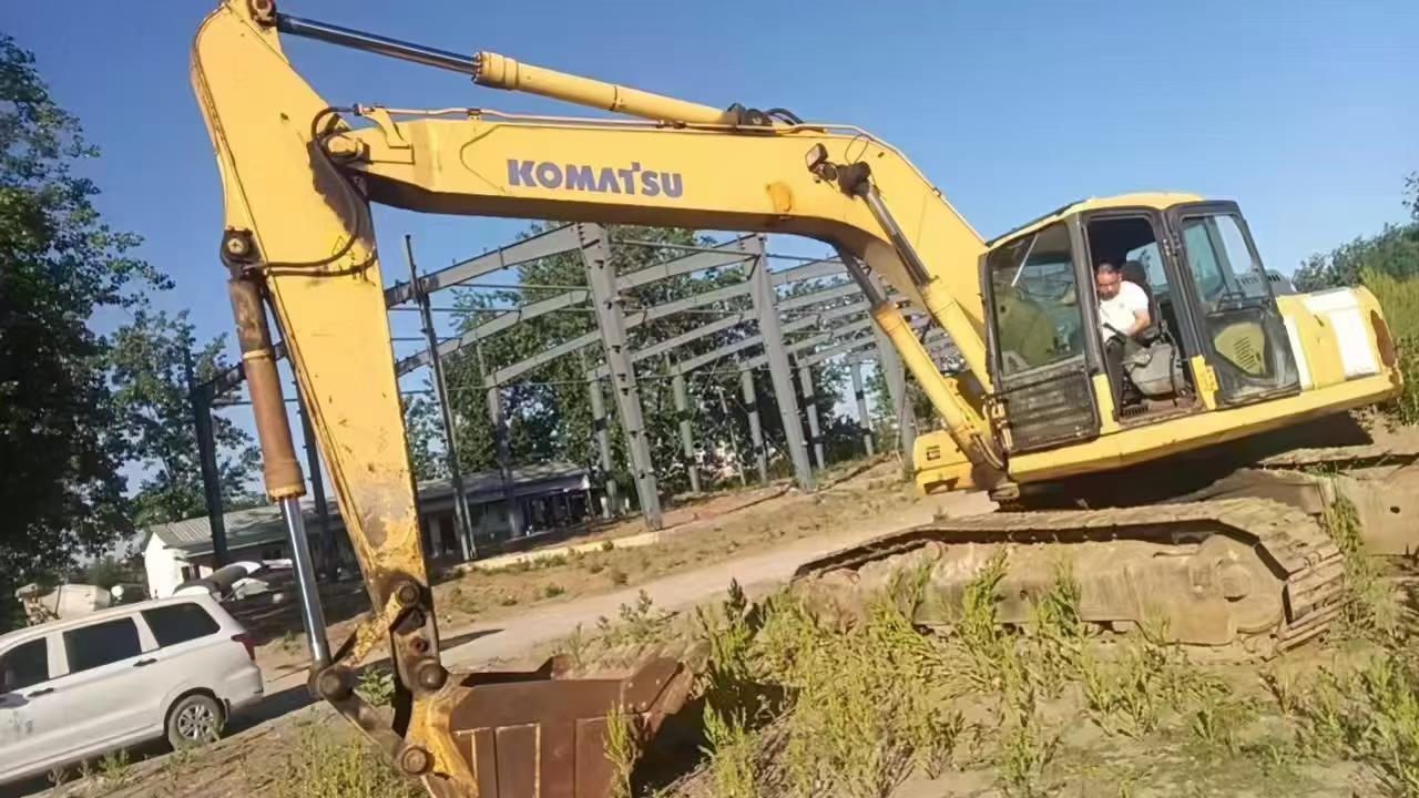 Buy Komatsu PC270-7 Used Excavator / 3