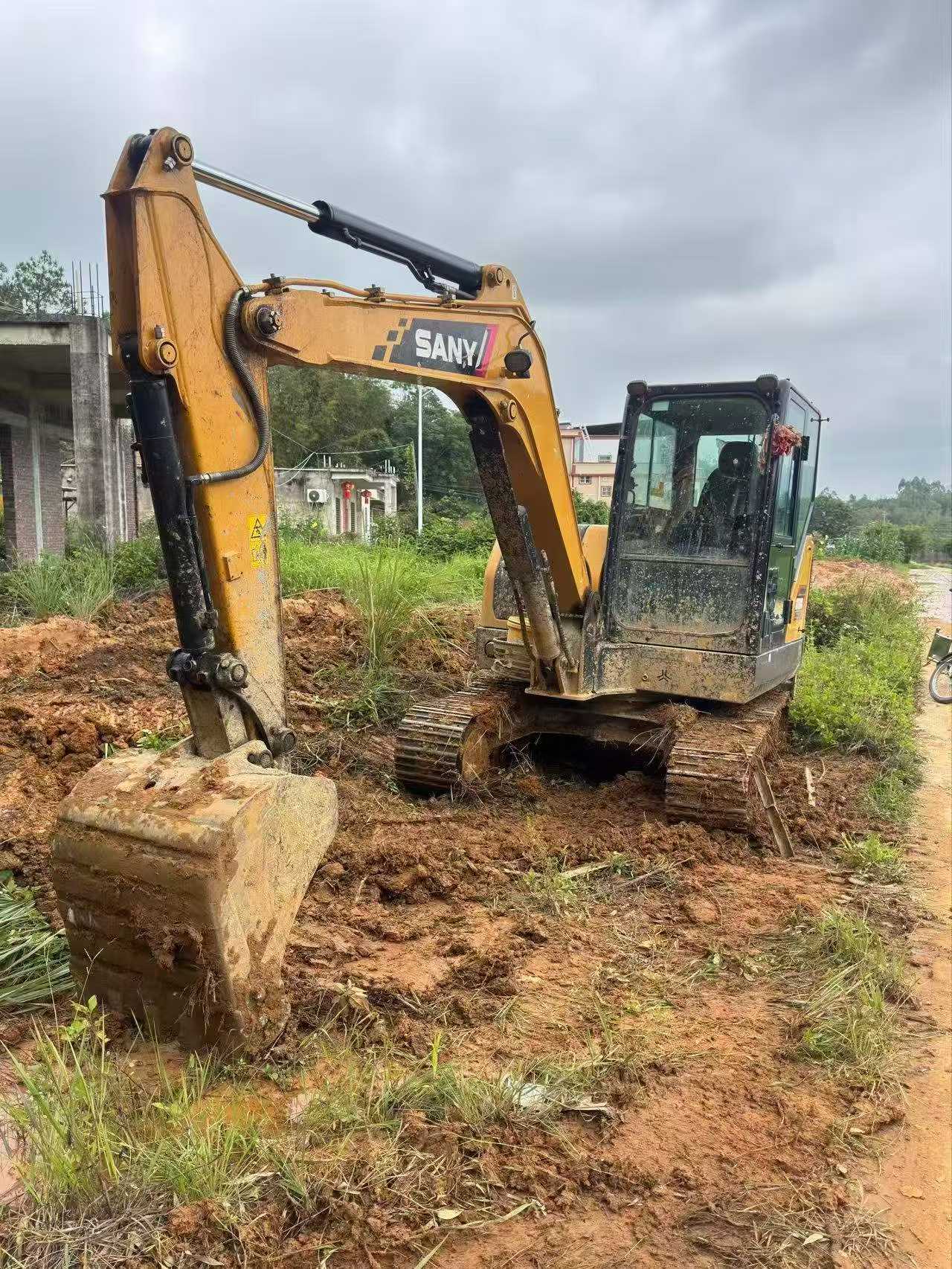 Buy Sany SY60 Used Excavator / 2