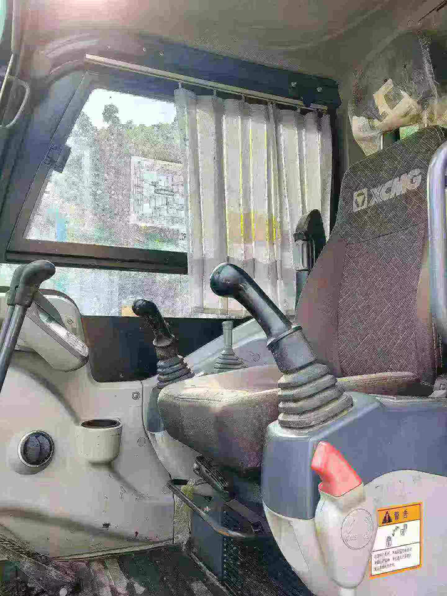 Buy XCMG XE60 Used Excavator / 5