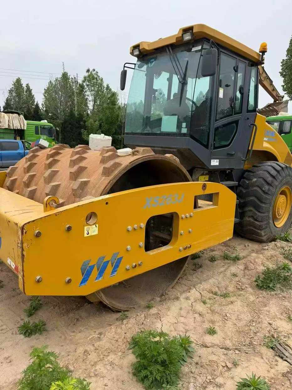 Compre Excavadora XCMG XE2000 Usada / 3