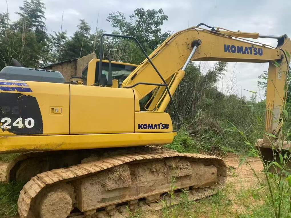 شراء Komatsu PC200-8 مستعمل حفارة