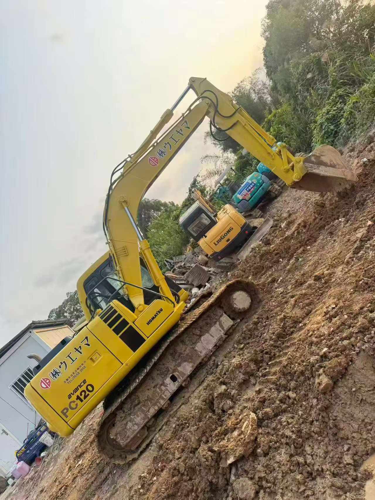 Buy Komatsu PC100-6 Used Excavator / 2
