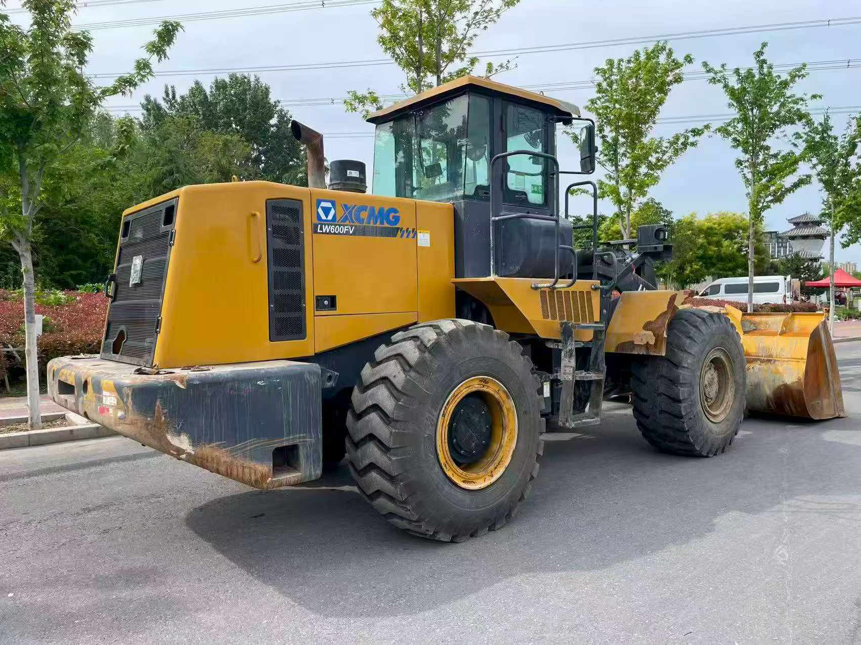 Buy XCMG LW600FV Used Loader / 3