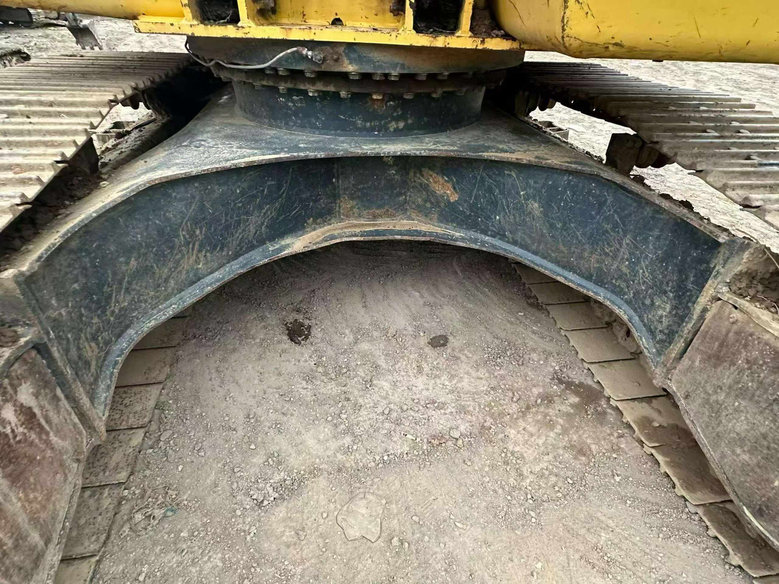 Buy Komatsu PC200-8 Used Excavator / 4
