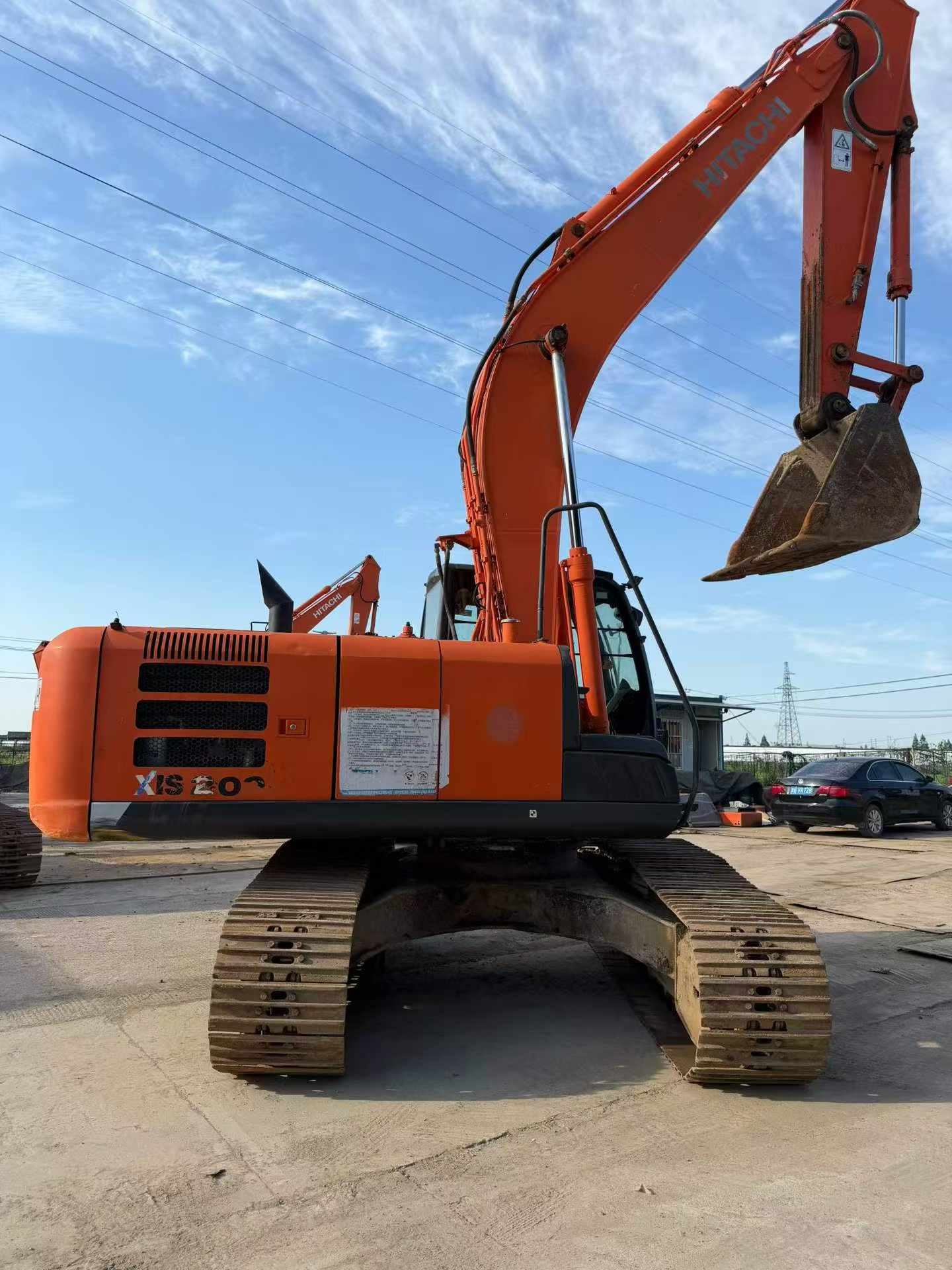 Buy Hitachi ZX200-5G Used Excavator / 2