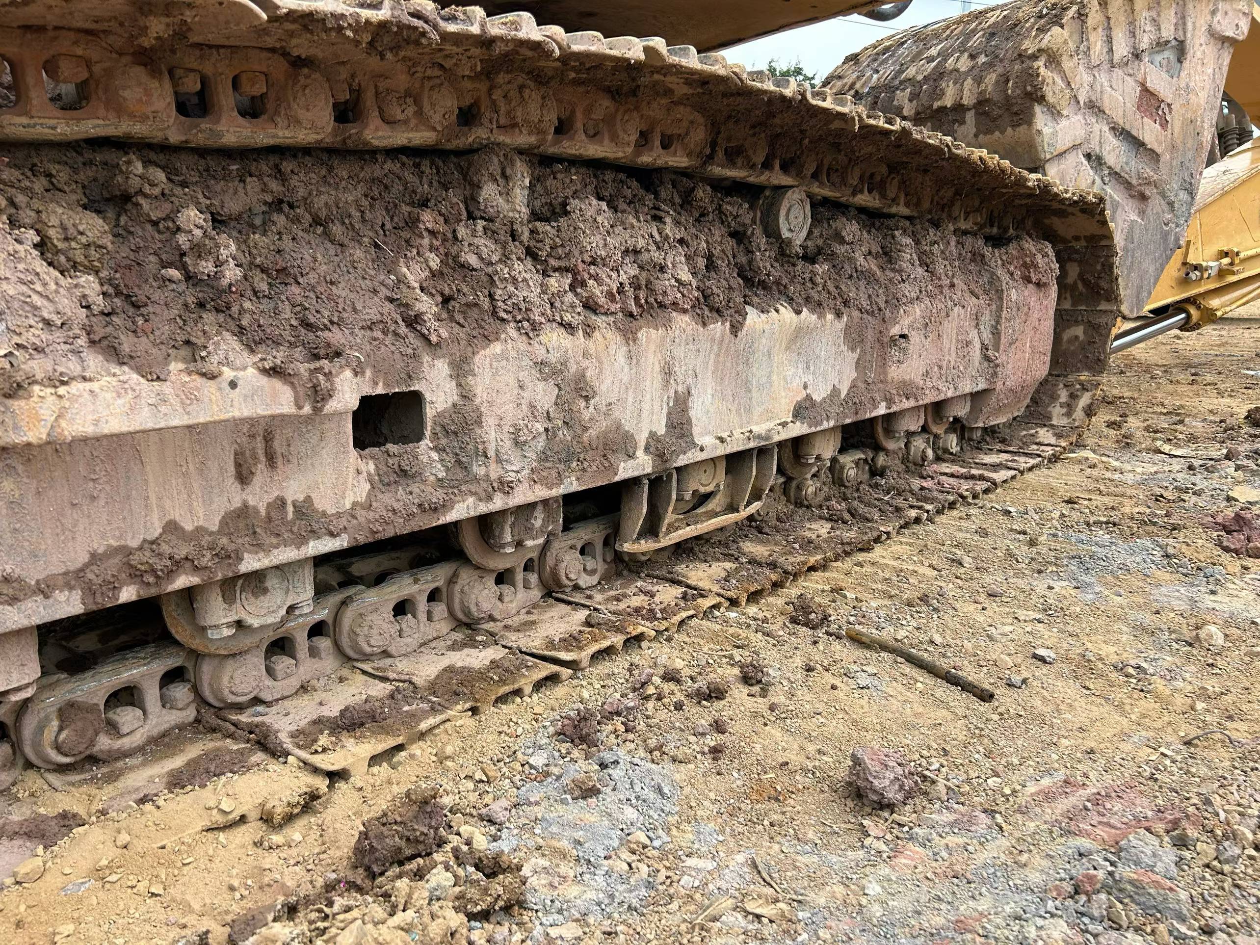 Buy Caterpillar 320C Used Excavator / 3