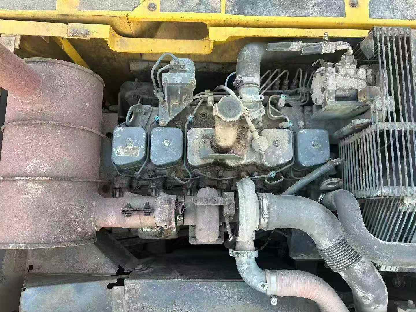 Buy Komatsu PC200-7 Used Excavator / 4