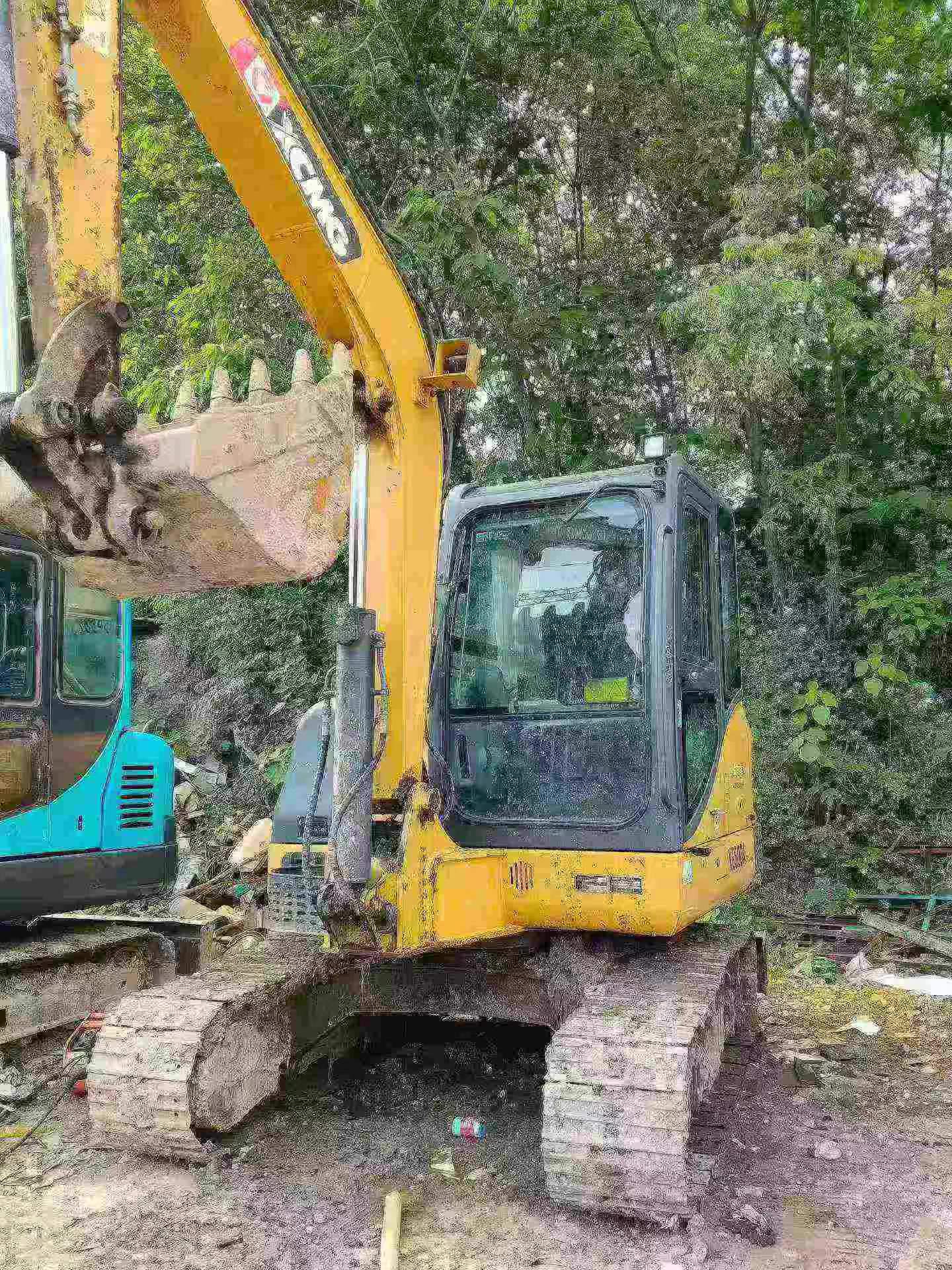 Buy XCMG XE60 Used Excavator / 3