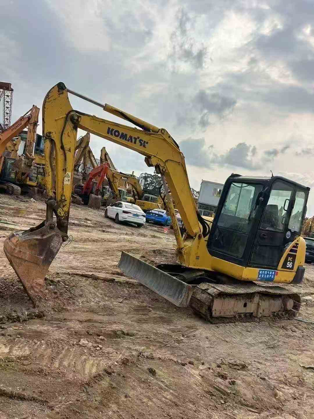 Comprar Komatsu PC56-7 Usado Excavadora