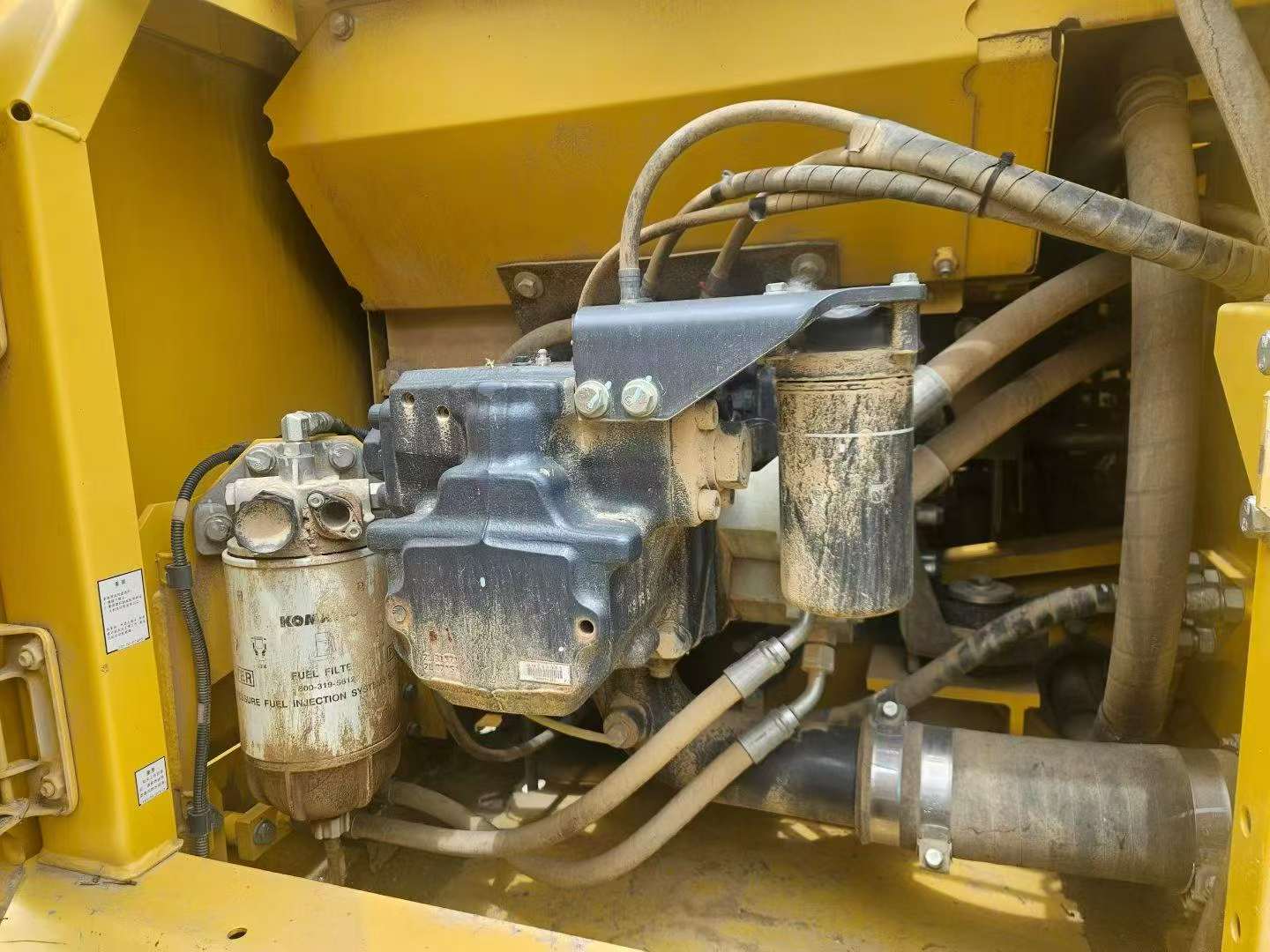 Buy Komatsu PC200 Used Excavator / 3