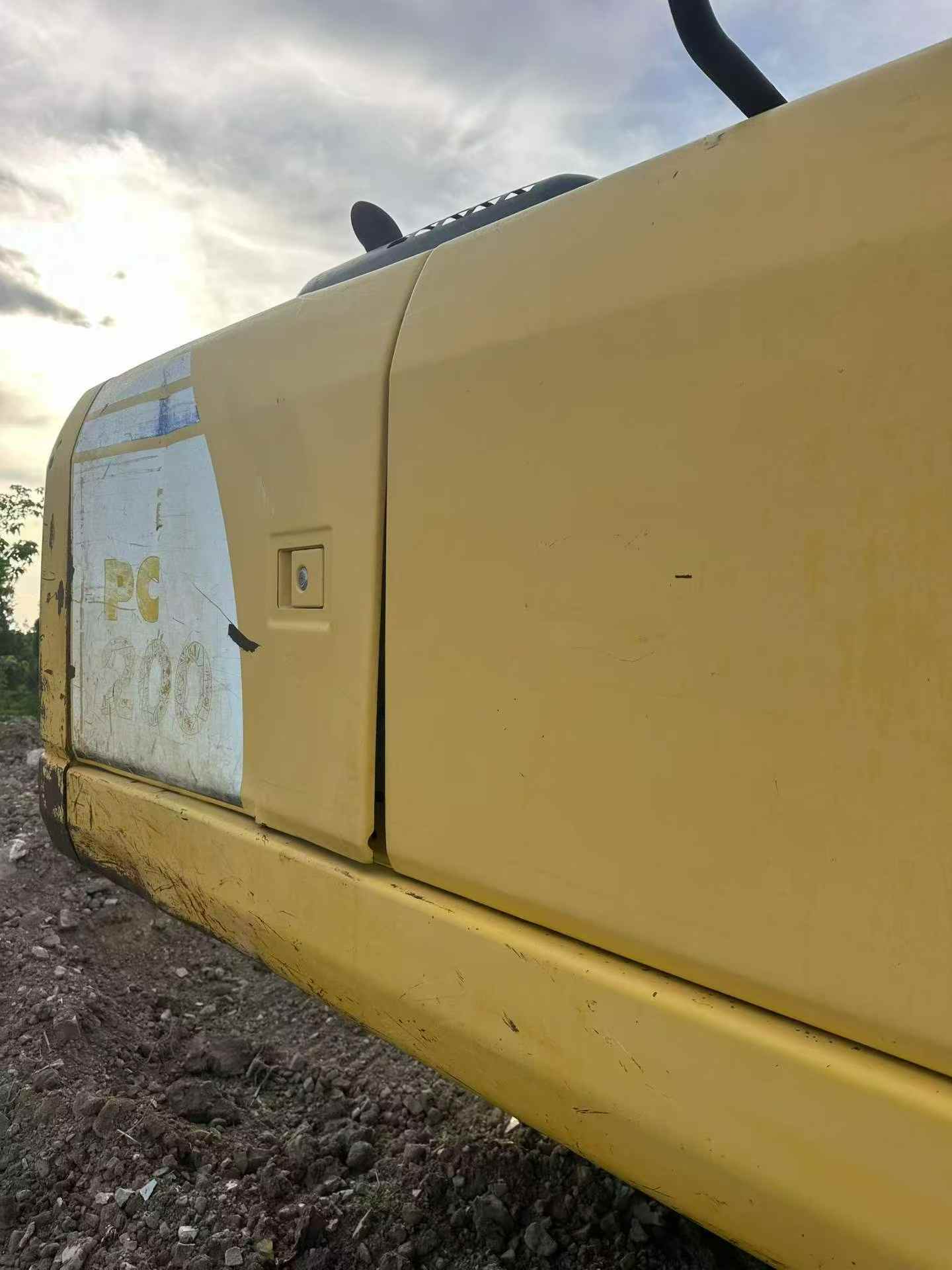 Купить Подержанный Экскаватор Komatsu PC200-8 / 5