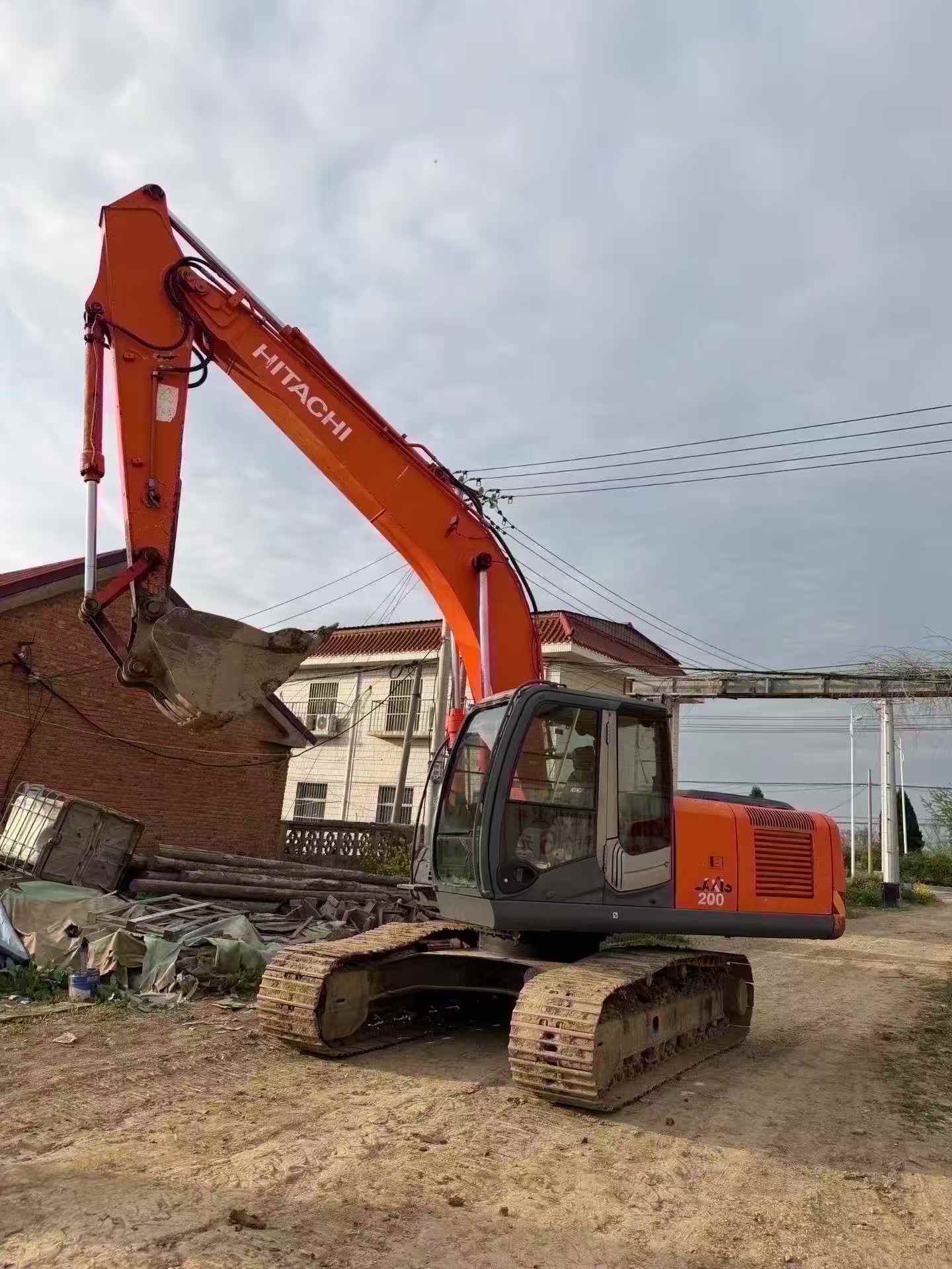 Buy Hitachi EX200 Used Excavator / 2