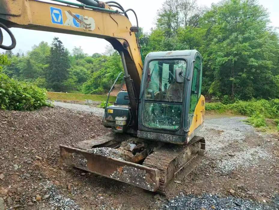 Buy XCMG XE85C Used Excavator / 4