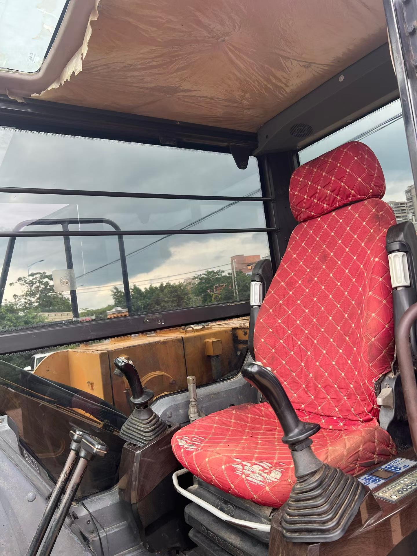 شراء حفارة Sany SY95C مستعملة / 7