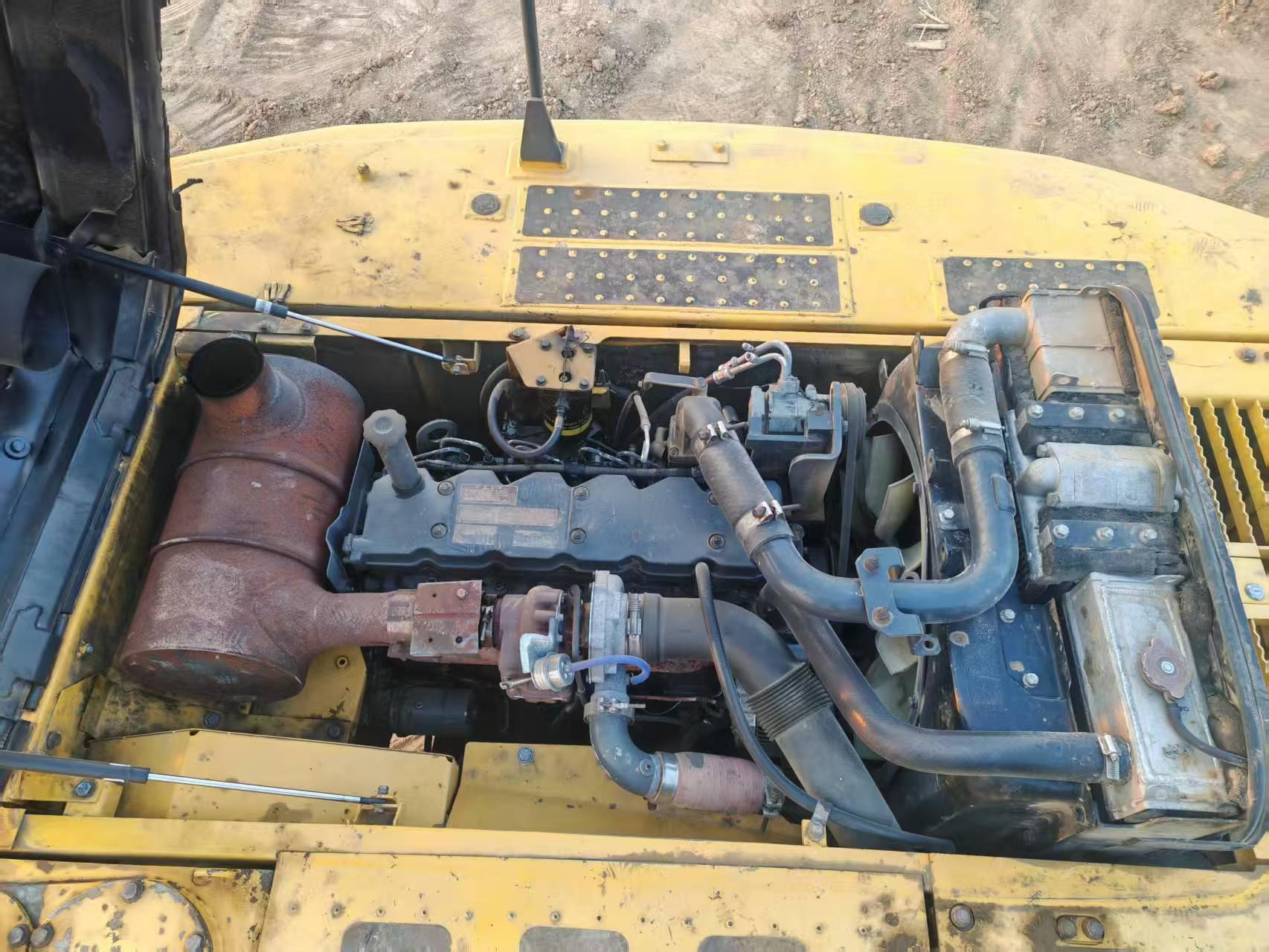 Buy Komatsu PC240-6 Used Excavator / 6