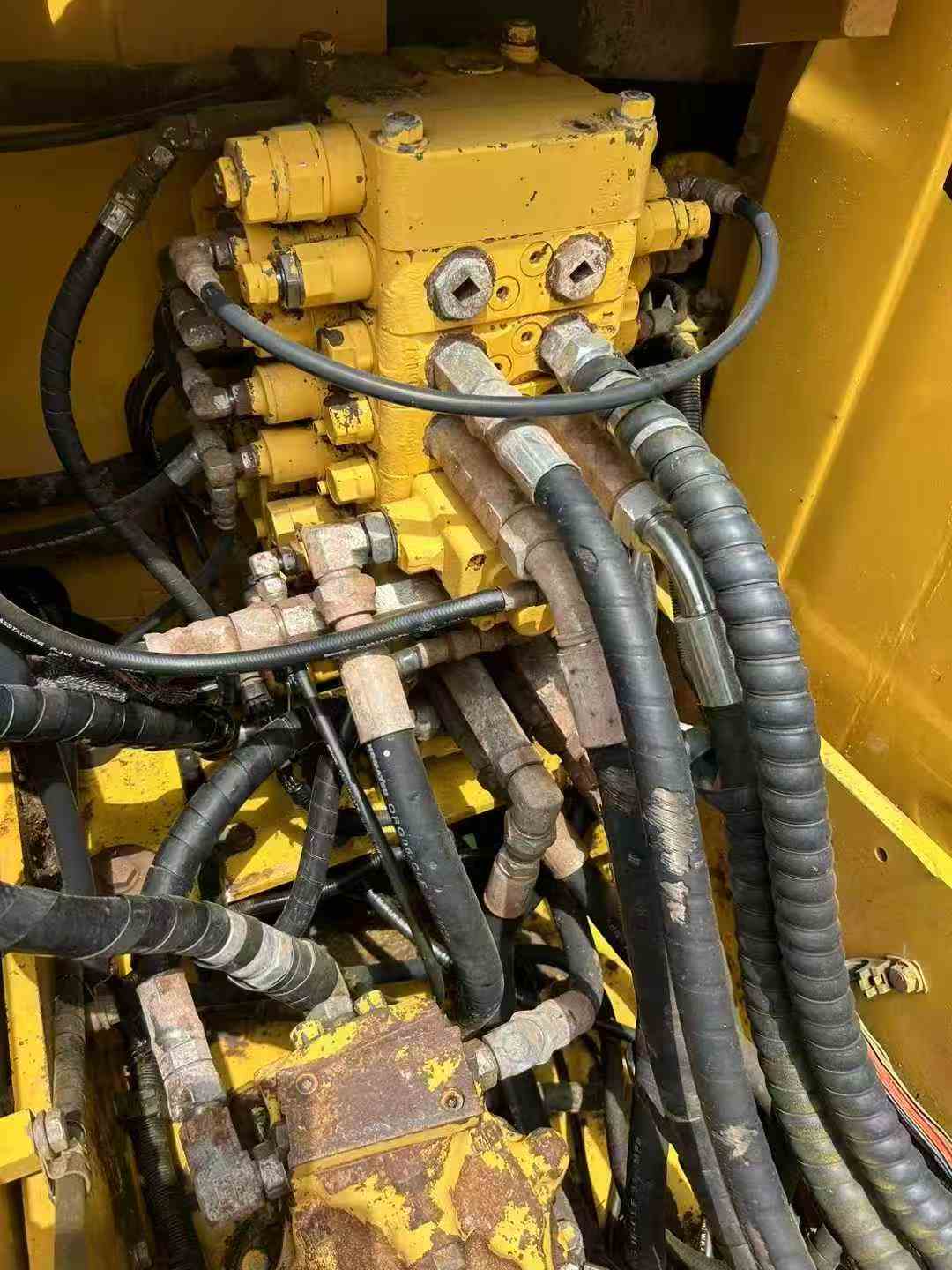 شراء حفارة Komatsu PC110-7 مستعملة / 7