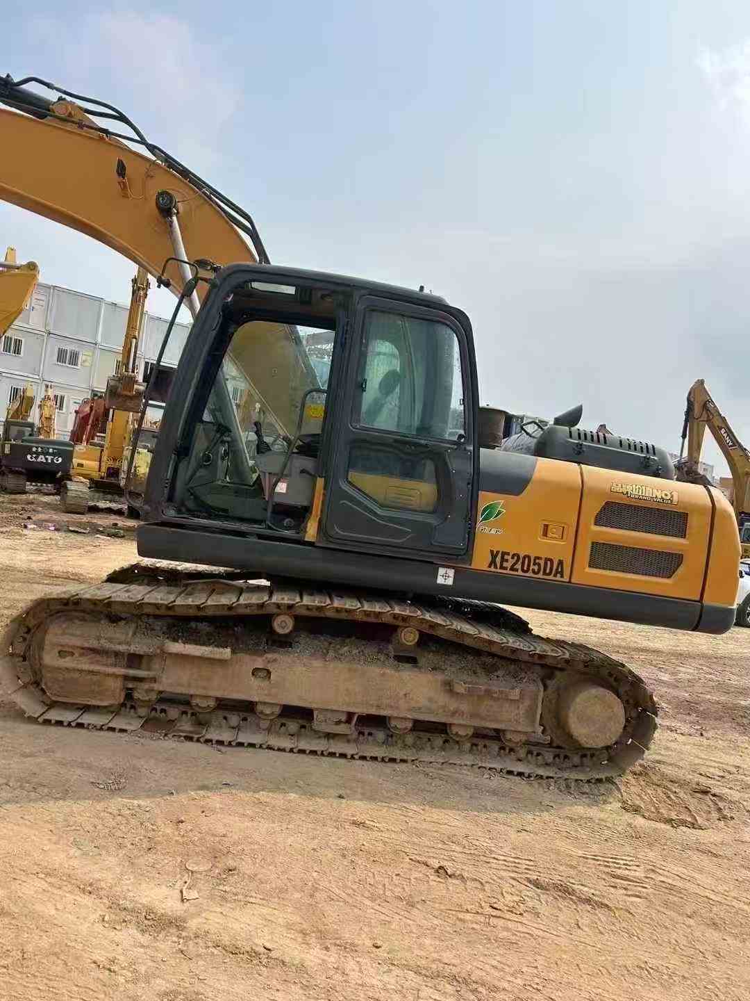 Buy XCMG XE205DA Used Excavator / 5