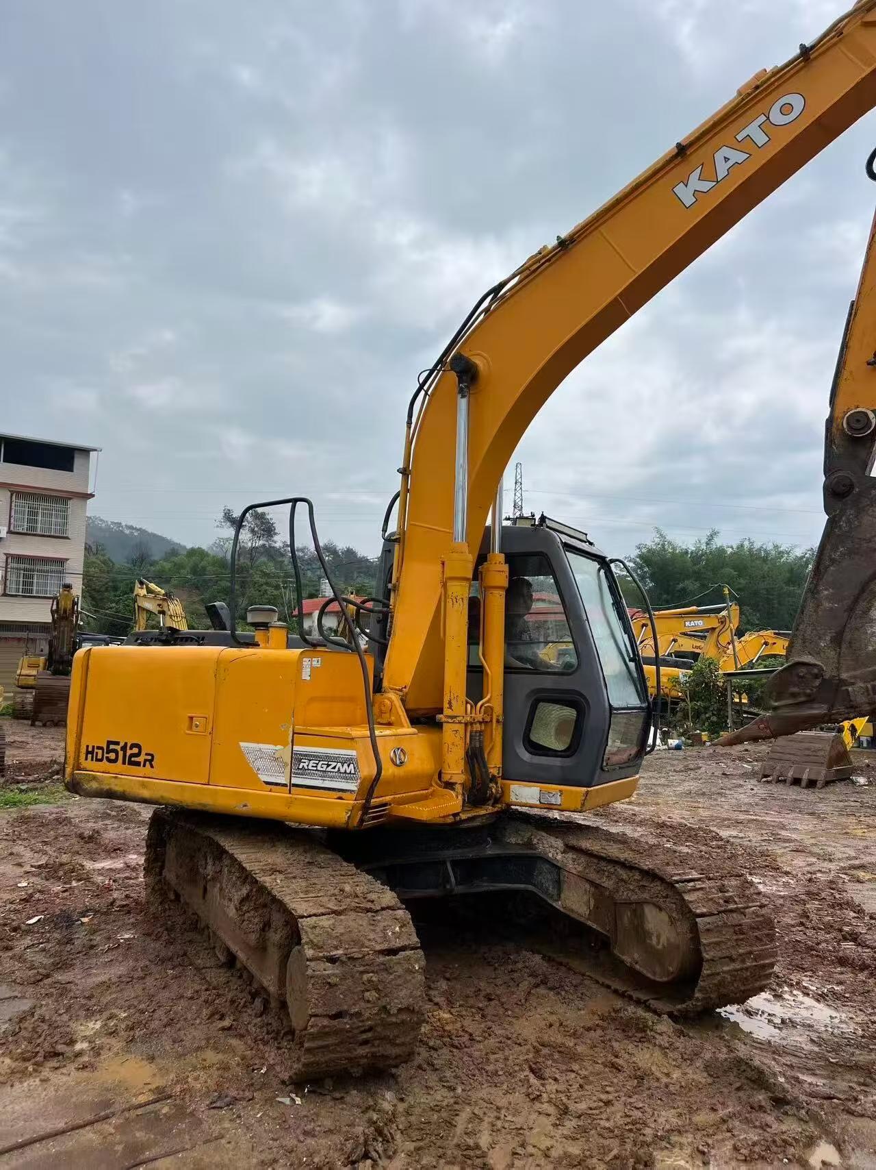 Buy Kato HD512R Used Excavator / 4