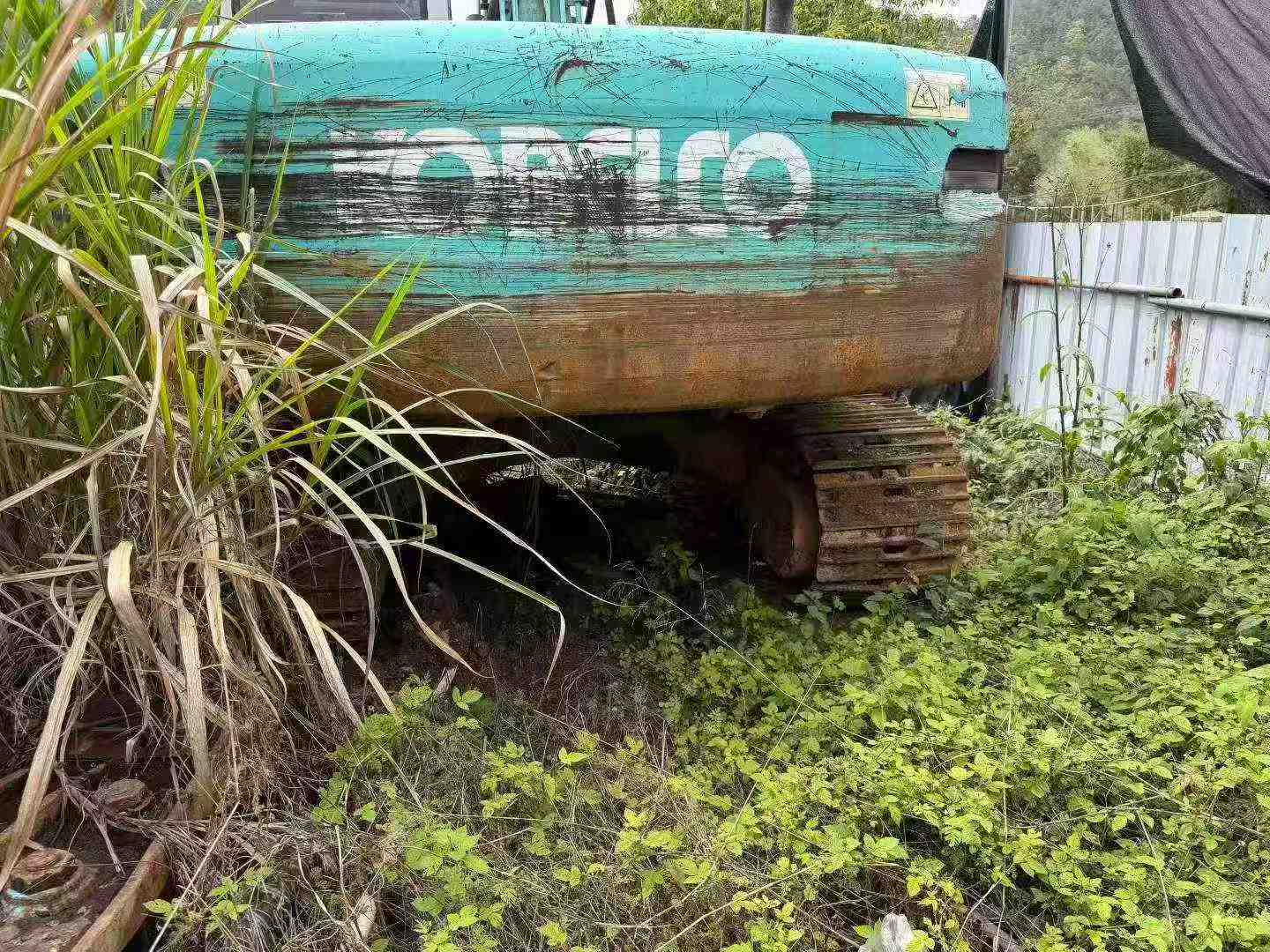Buy Kobelco SK200-6 Used Excavator / 7