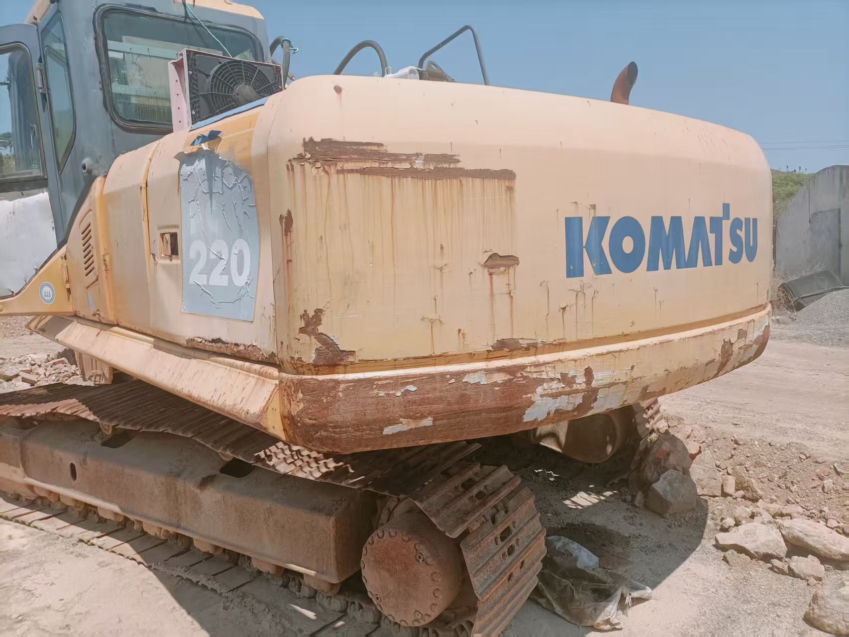 Buy Komatsu PC200-7 Used Excavator / 8