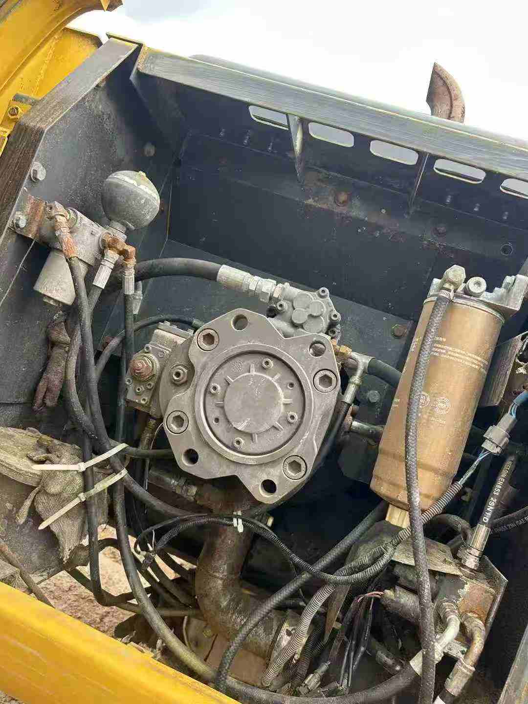 شراء حفارة Sumitomo SH200A3 مستعملة / 8