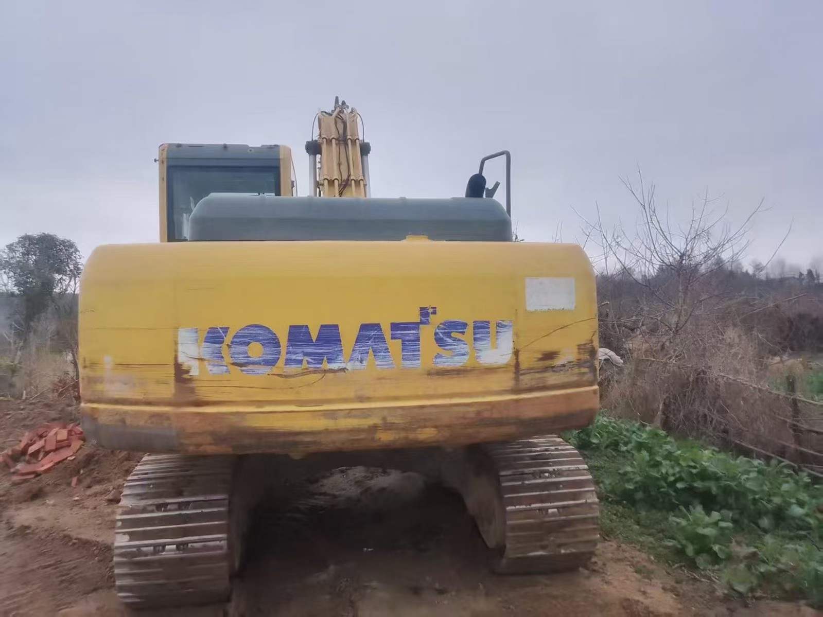 شراء حفارة Komatsu PC200-8 مستعملة / 3