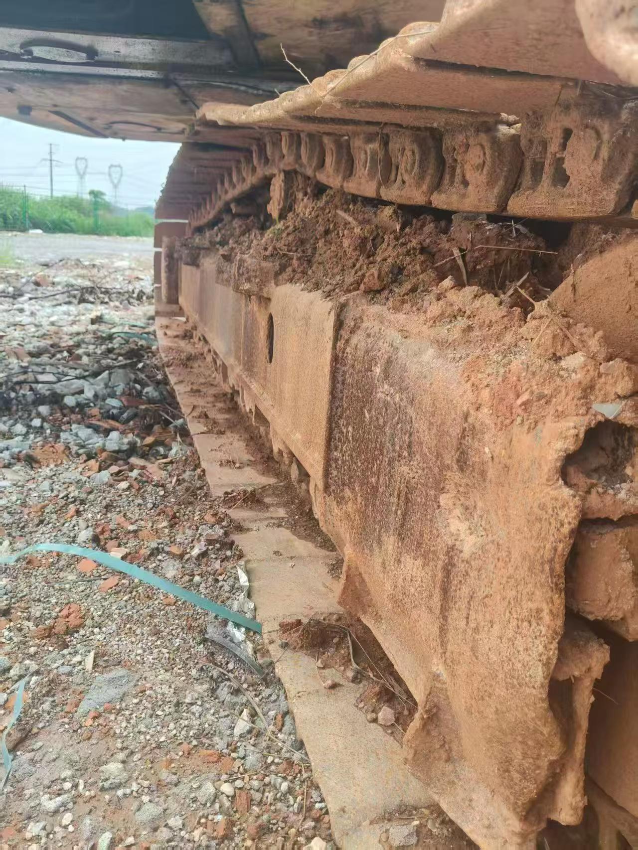 Buy Komatsu HB215LC-1 Used Excavator / 3