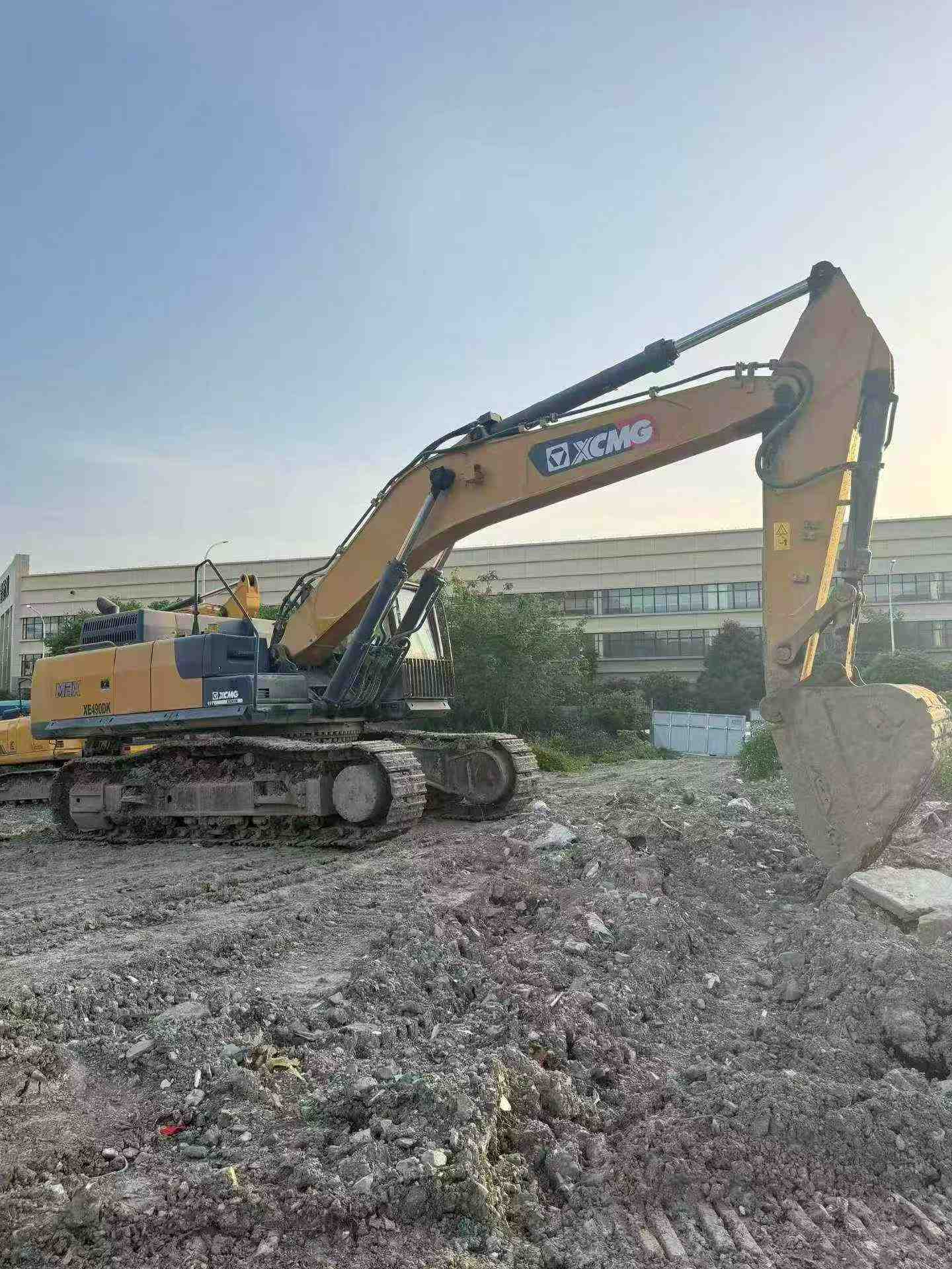 Buy XCMG XE490DK Used Excavator / 3