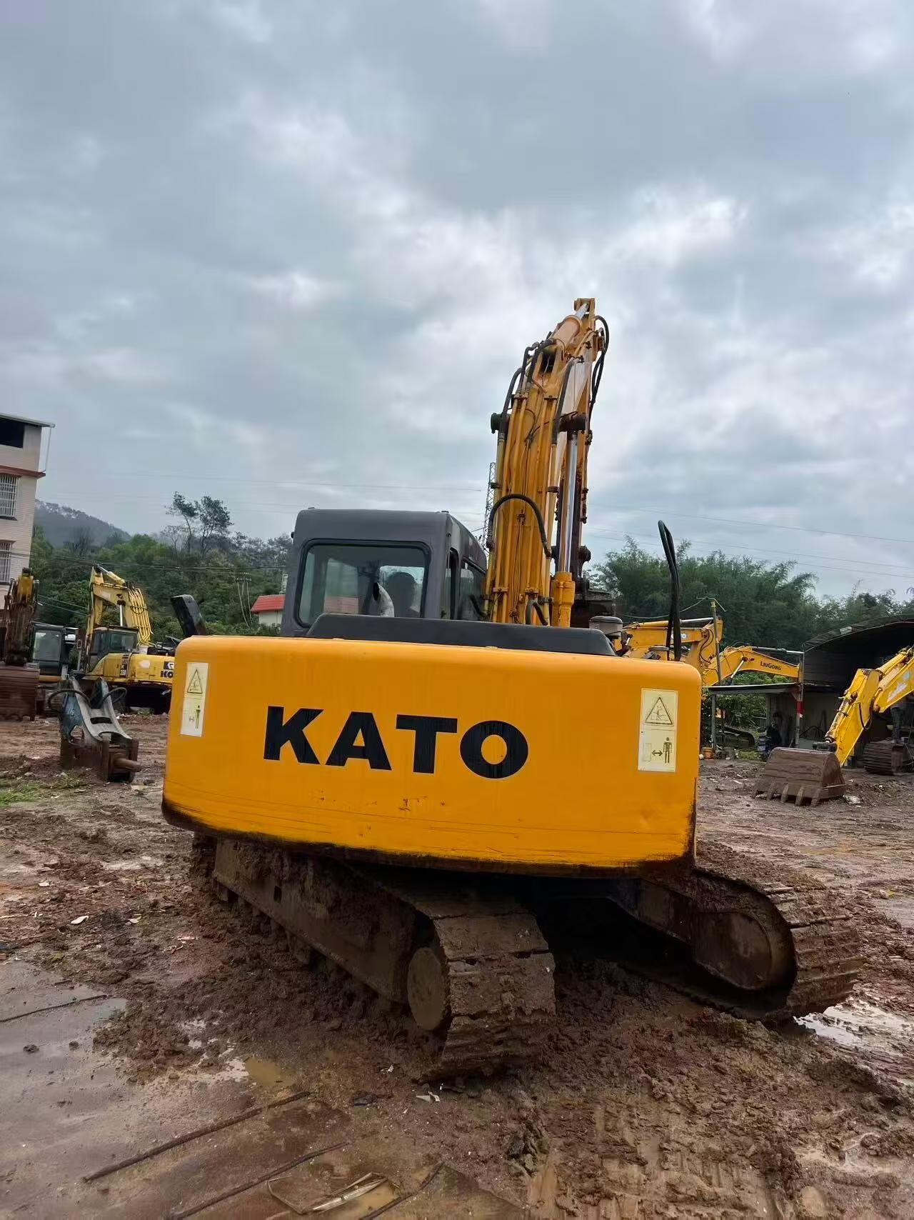Buy Kato HD512R Used Excavator / 3