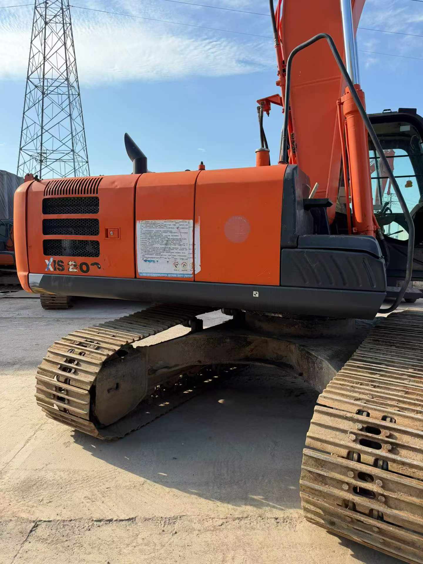 Buy Hitachi ZX200-5G Used Excavator / 3