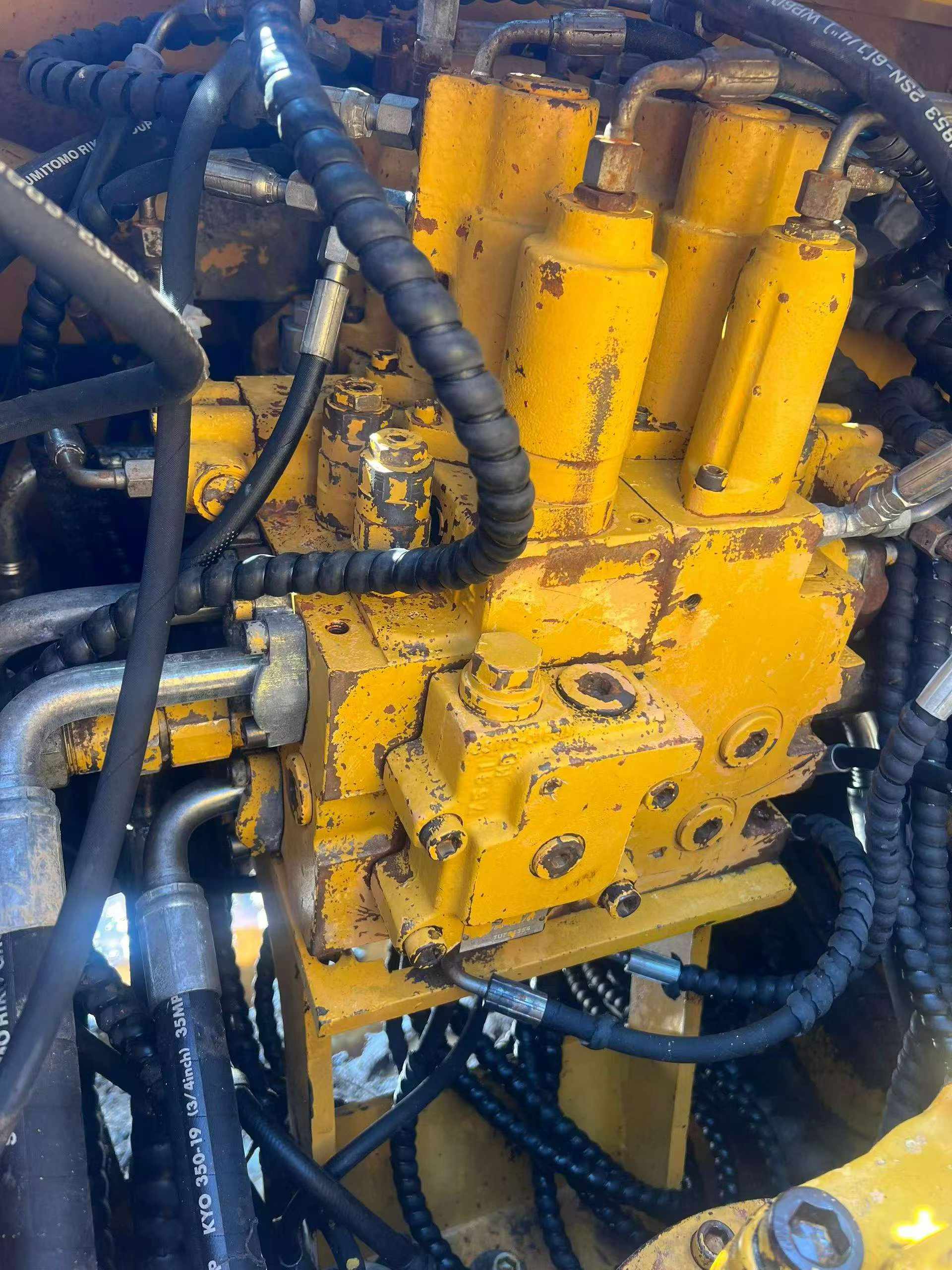 Buy Sany SY215C Used Excavator / 6