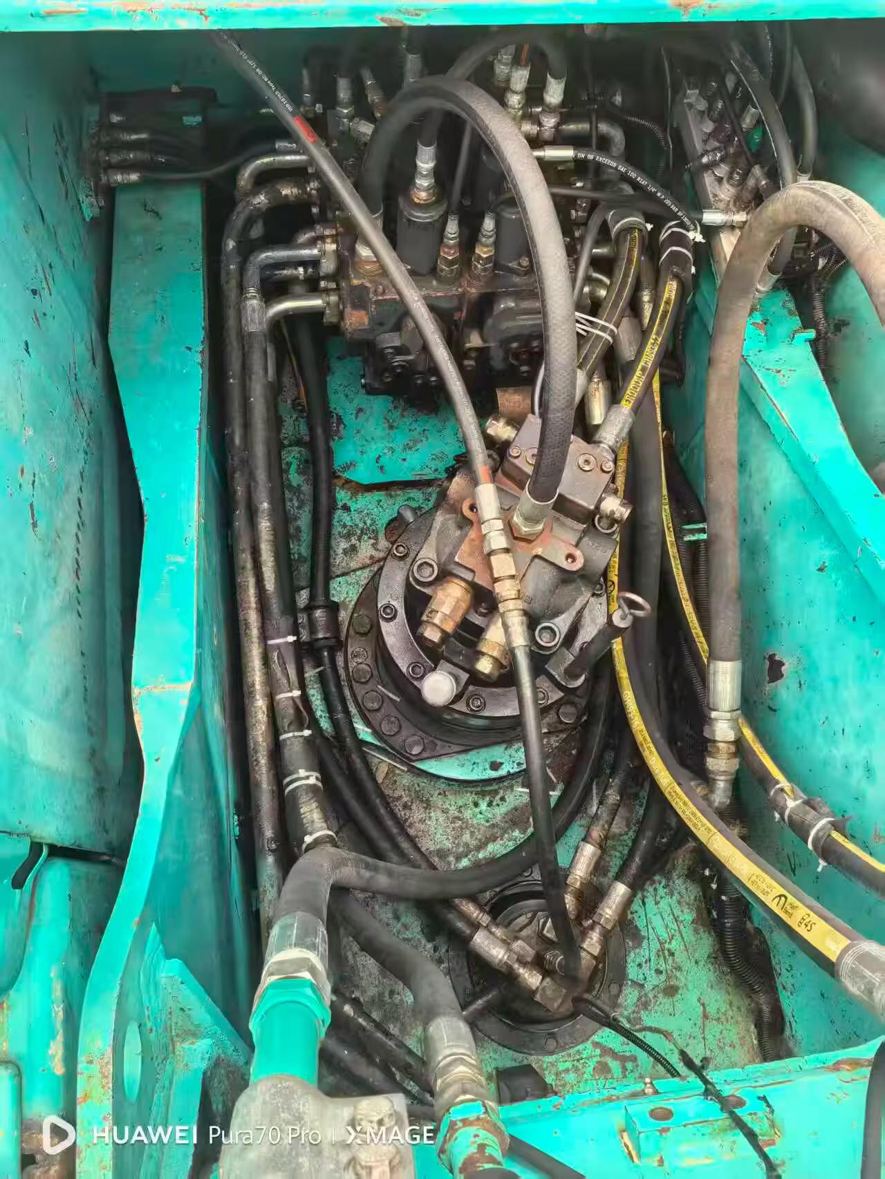Buy Kobelco SK200-2 Used Excavator / 5