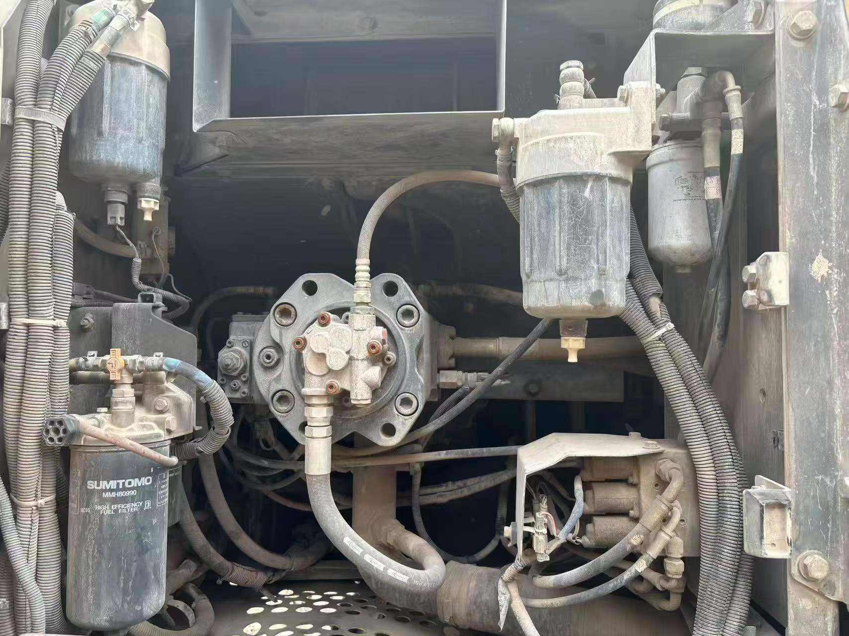 شراء حفارة Sumitomo SH210-6 مستعملة / 9