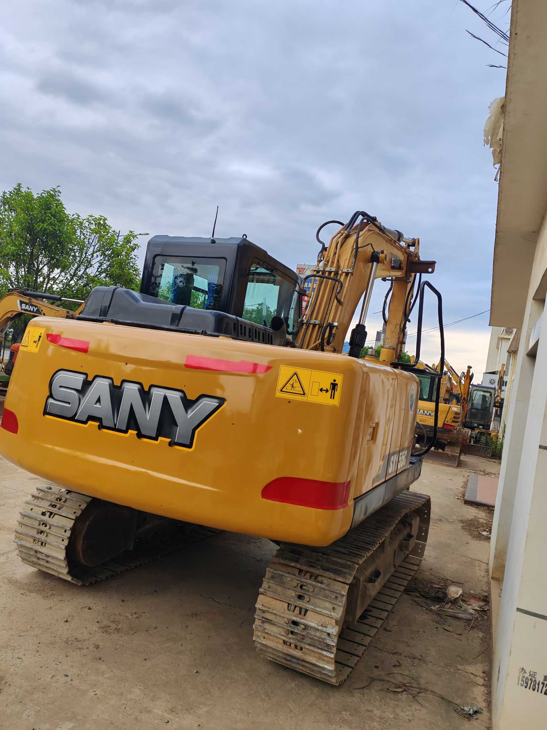 Buy Sany SY125C Used Excavator / 6
