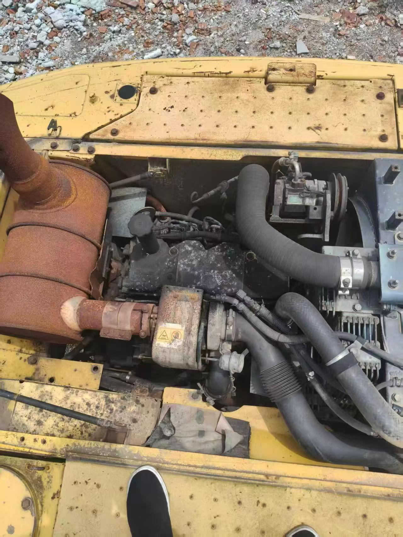 Buy Komatsu HB215LC-1 Used Excavator / 6