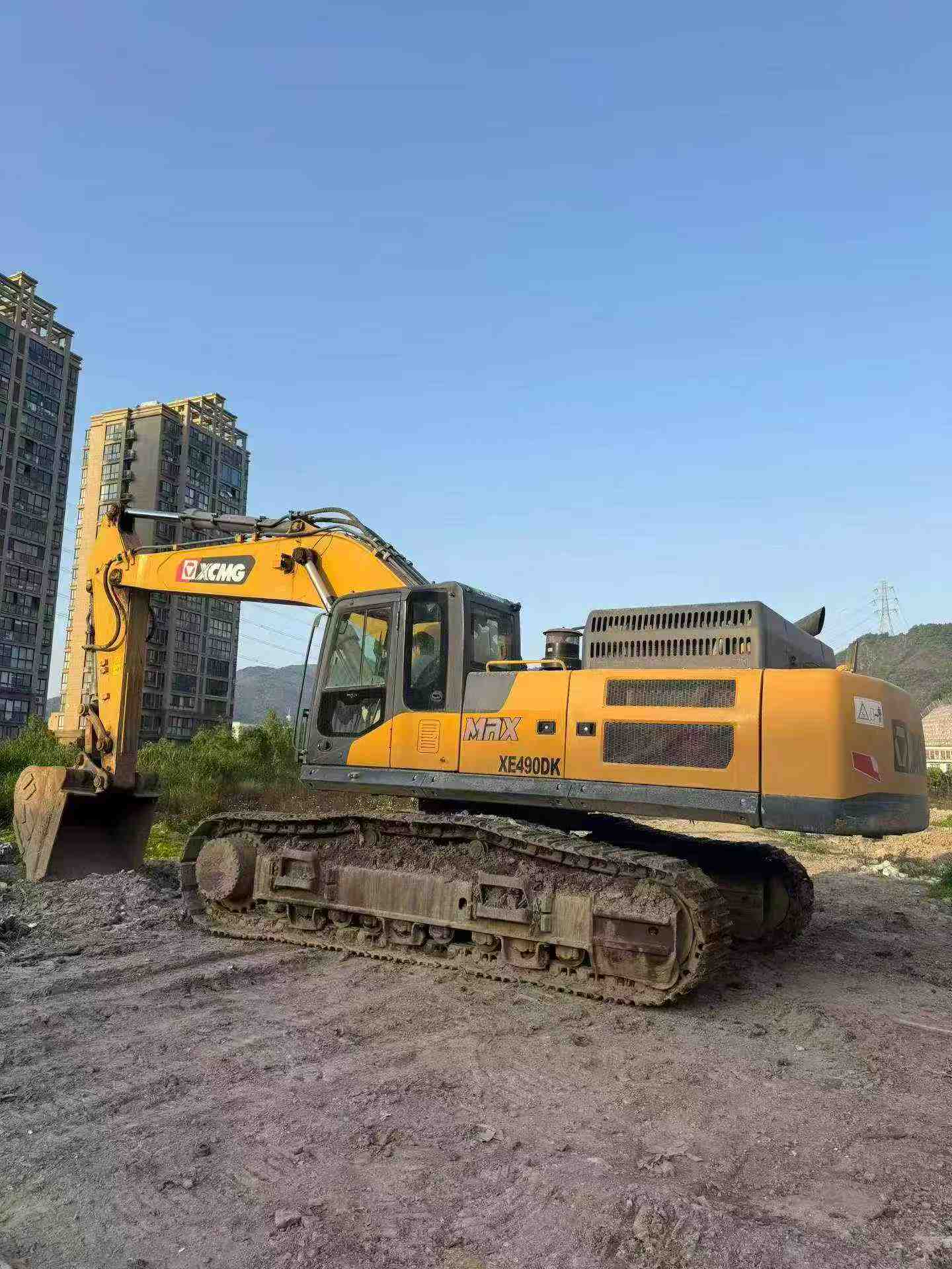 Buy XCMG XE490DK Used Excavator / 2