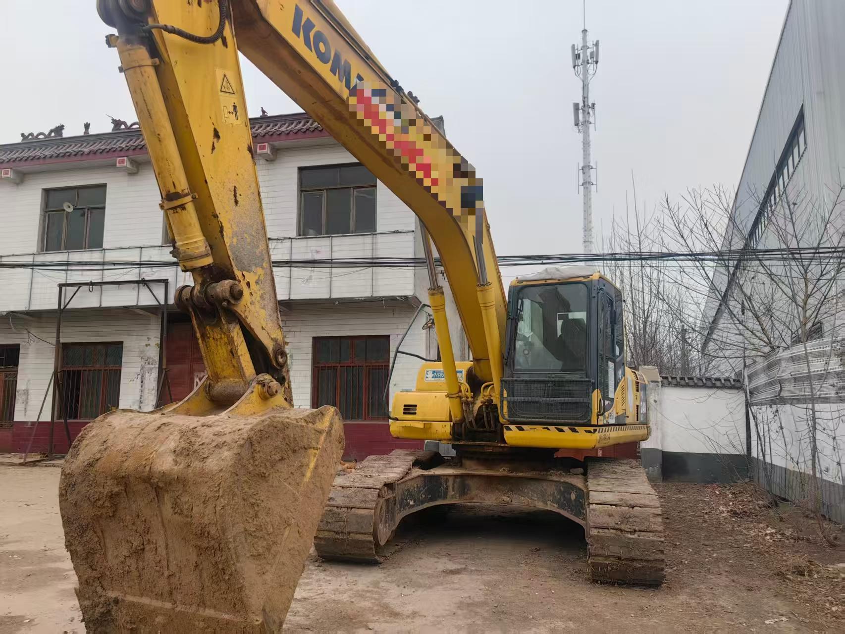 Buy Komatsu PC240-6 Used Excavator / 2