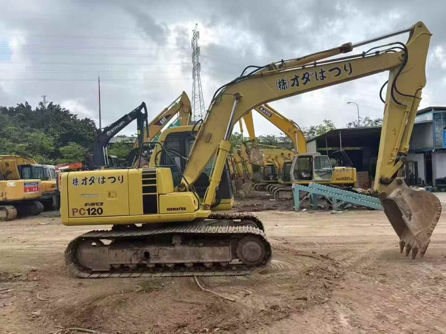 Buy Komatsu PC120-6 Used Excavator / 2