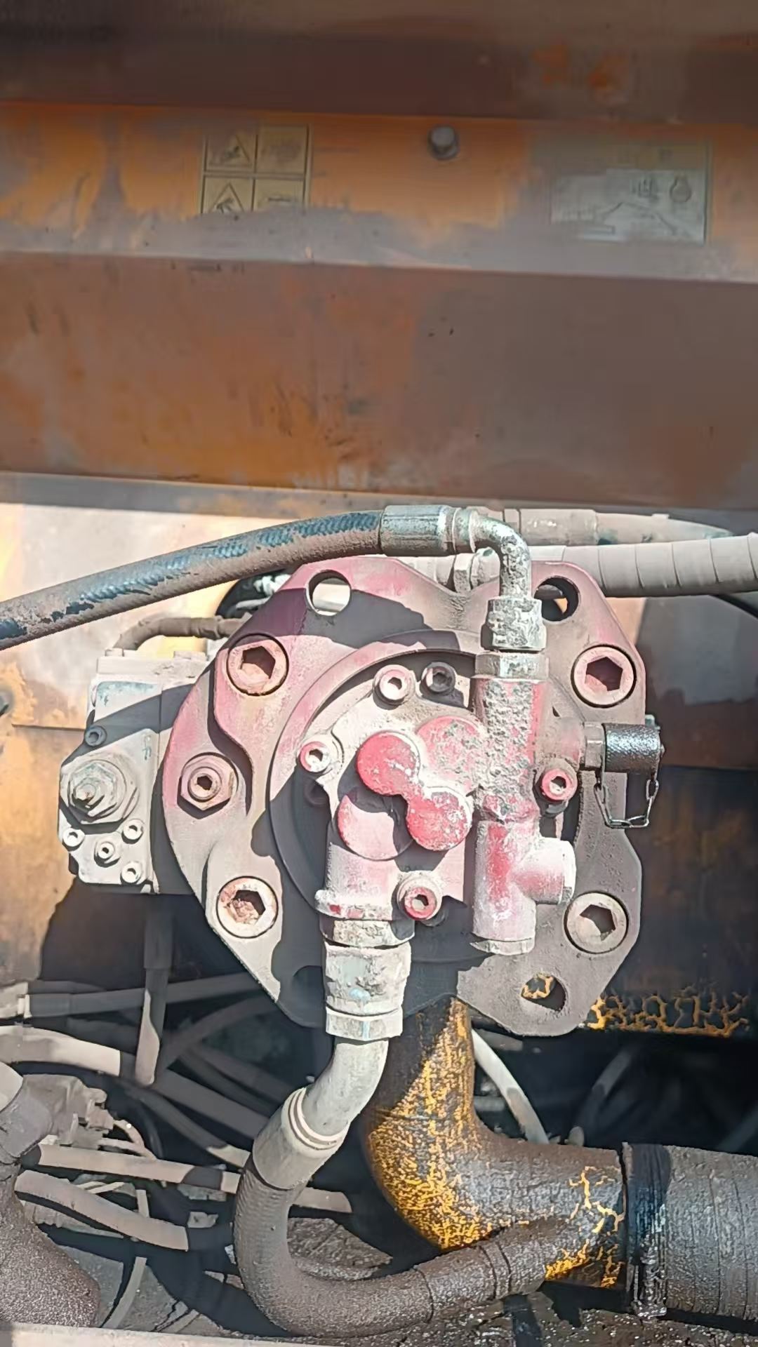 Buy Hyundai R225-7 Used Excavator / 4